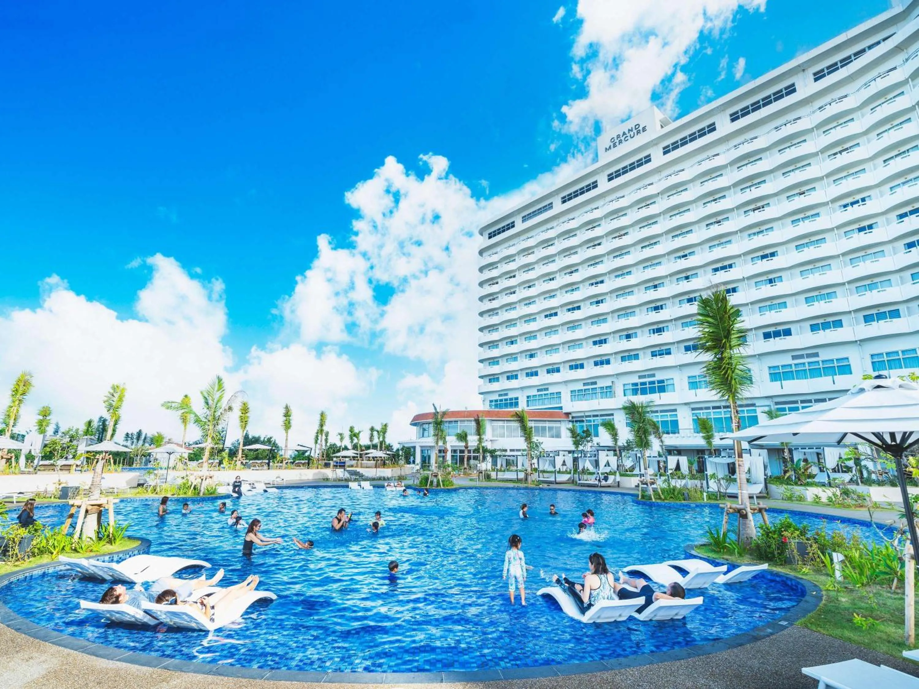 Property building in Okinawa Zanpamisaki Royal Hotel