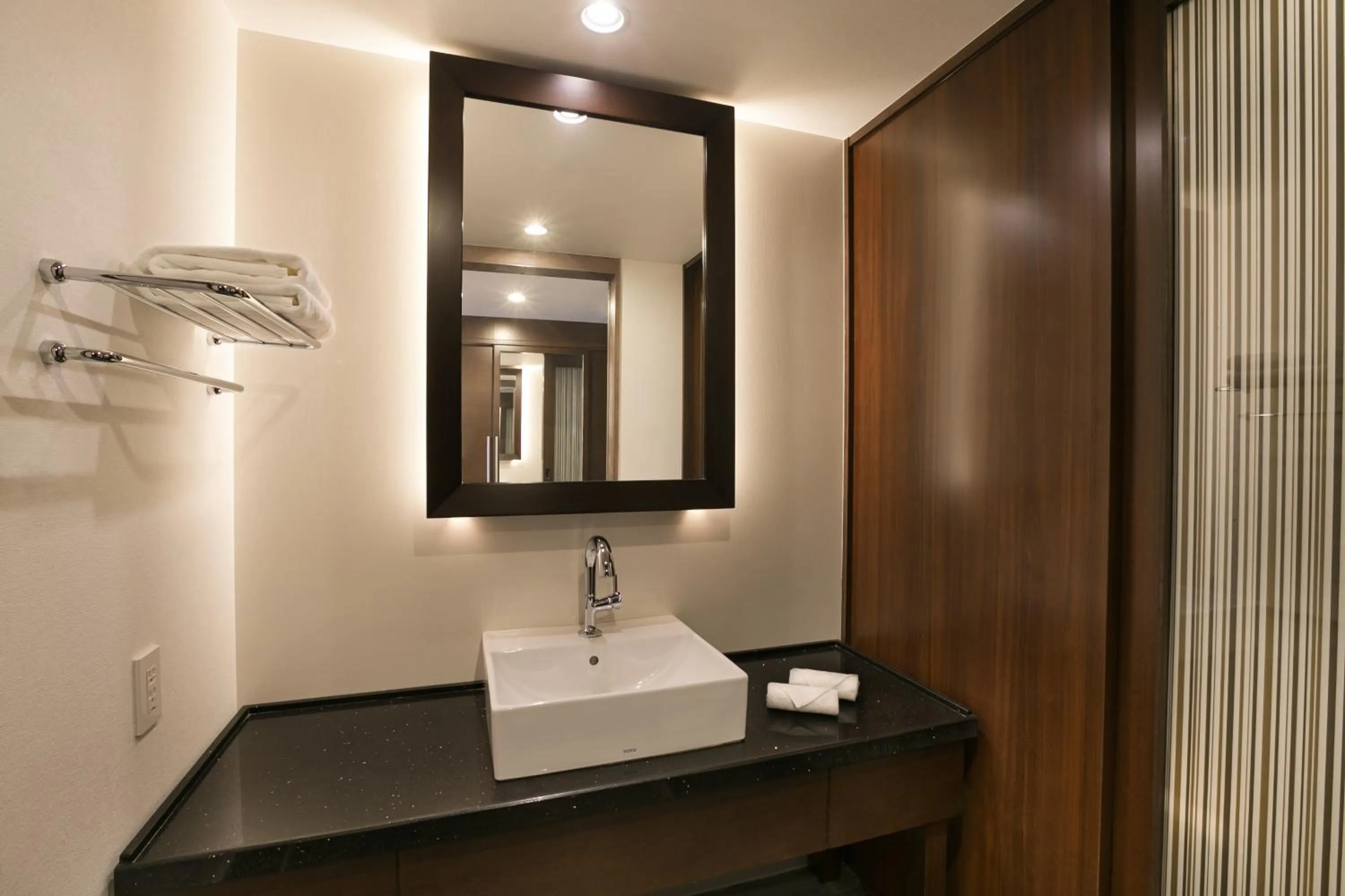 Photo of the whole room, Bathroom in Okinawa Zanpamisaki Royal Hotel