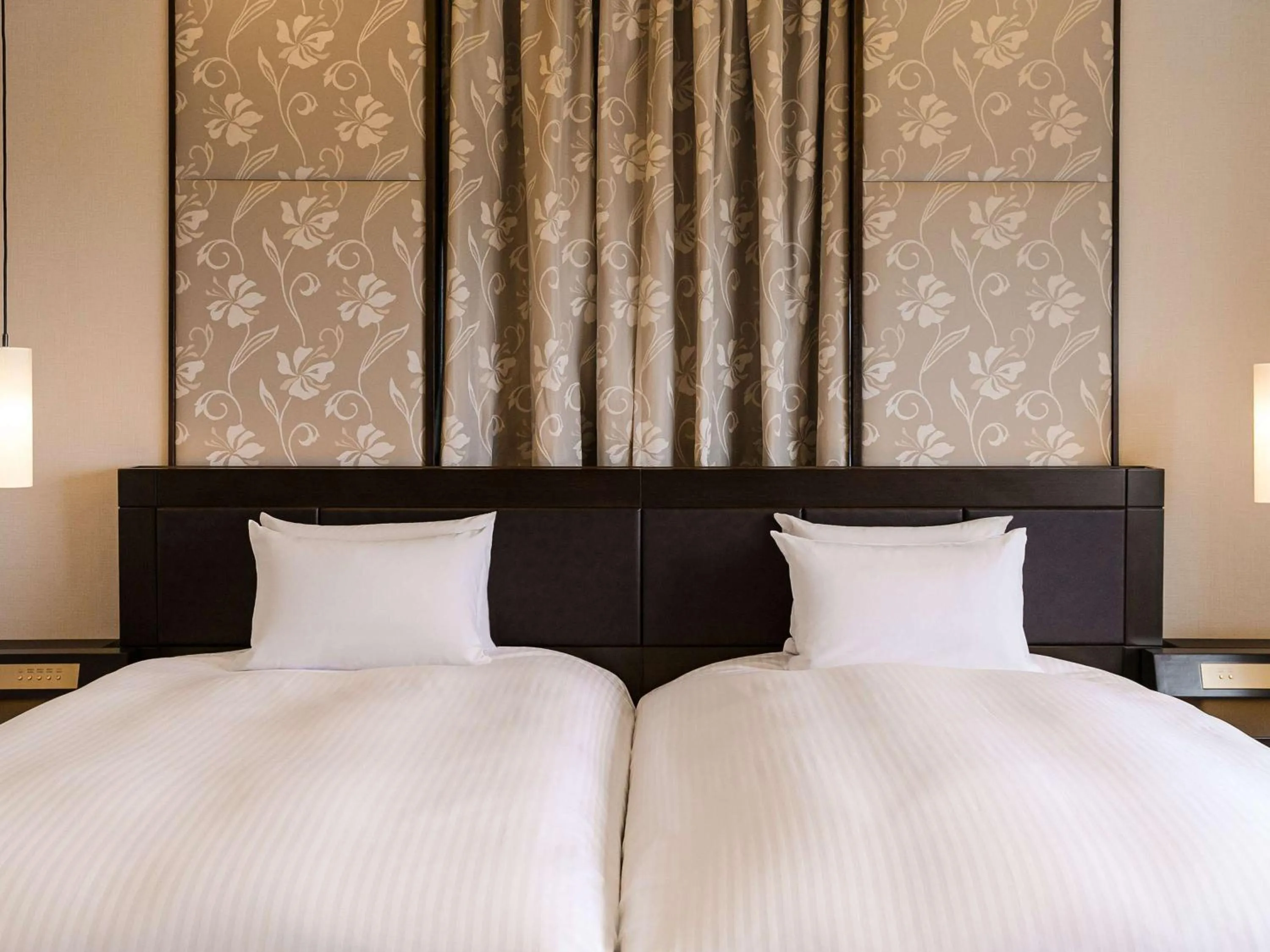 Bedroom, Bed in Okinawa Zanpamisaki Royal Hotel