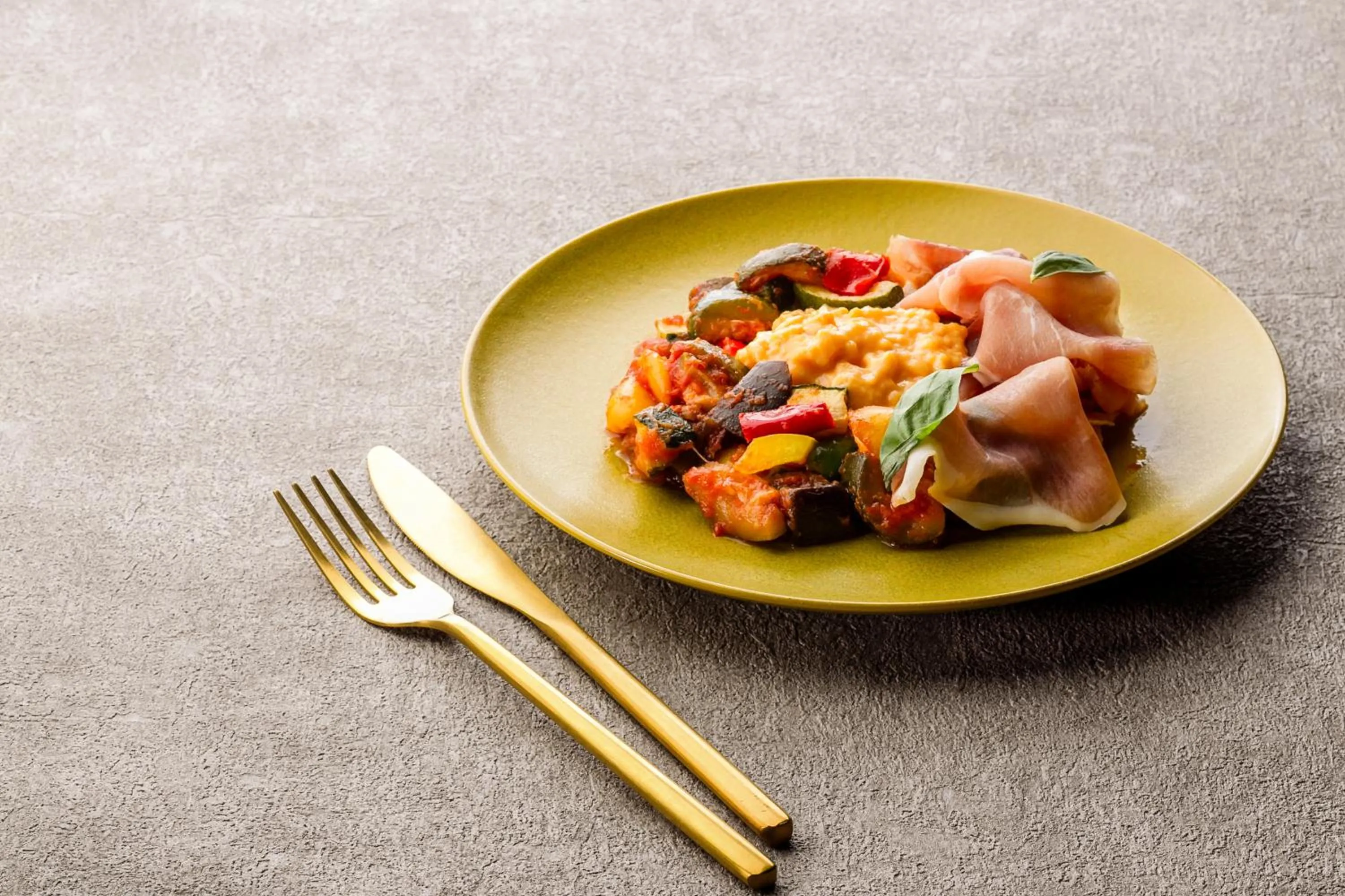 Restaurant/places to eat, Food in Okinawa Zanpamisaki Royal Hotel