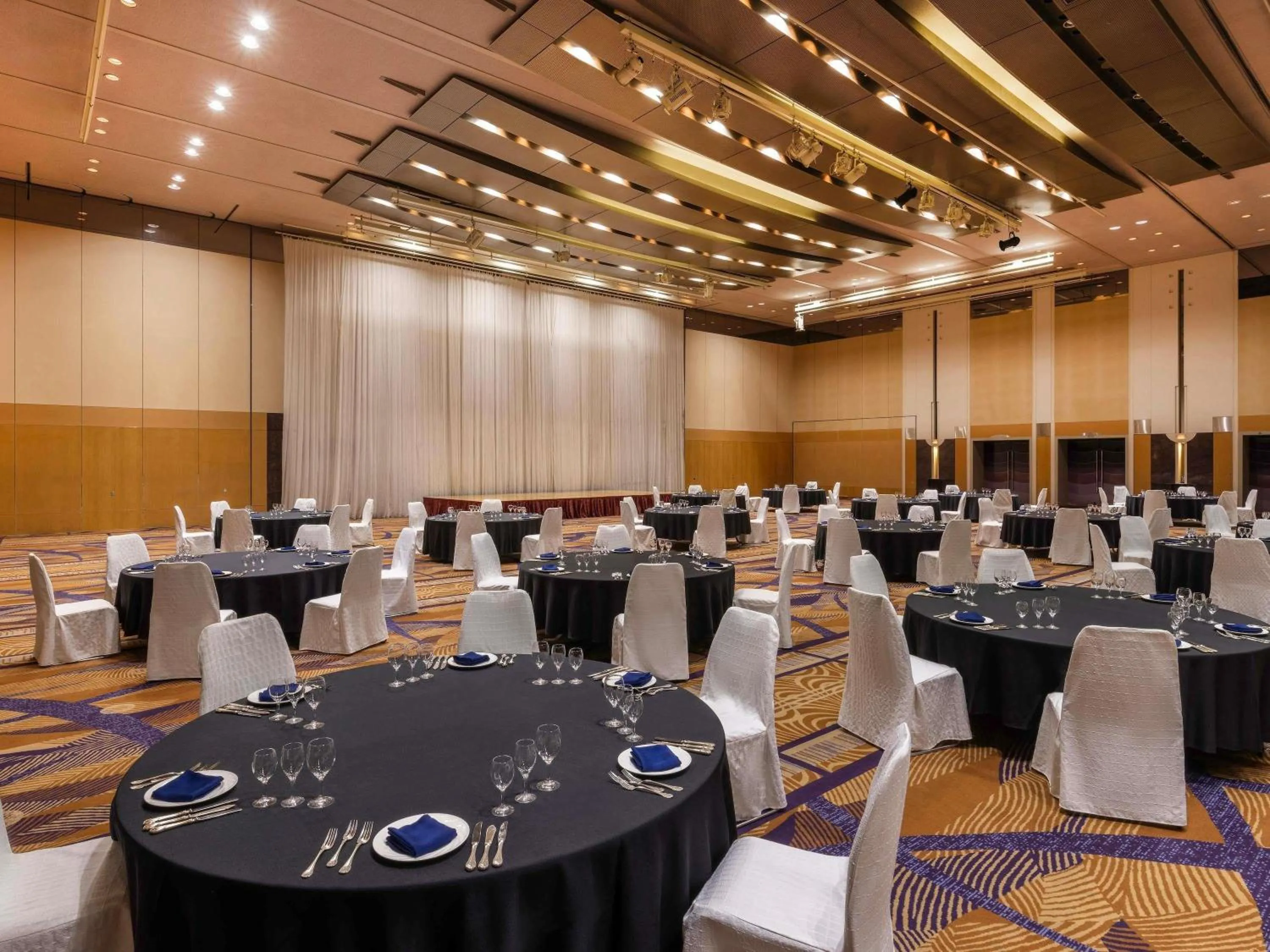 Meeting/conference room in Grand Mercure Sapporo Odori Park
