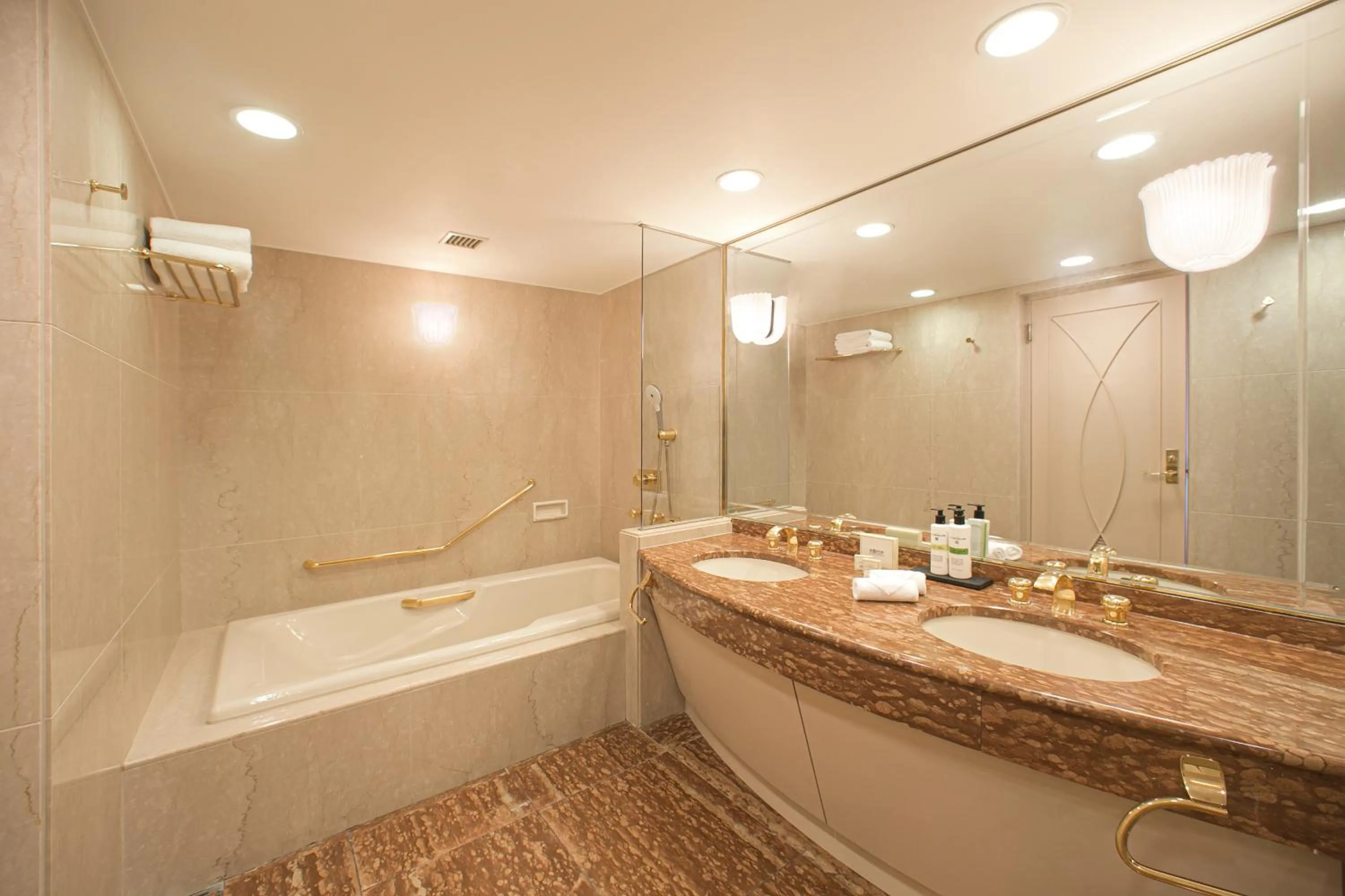 Bathroom in Grand Mercure Sapporo Odori Park