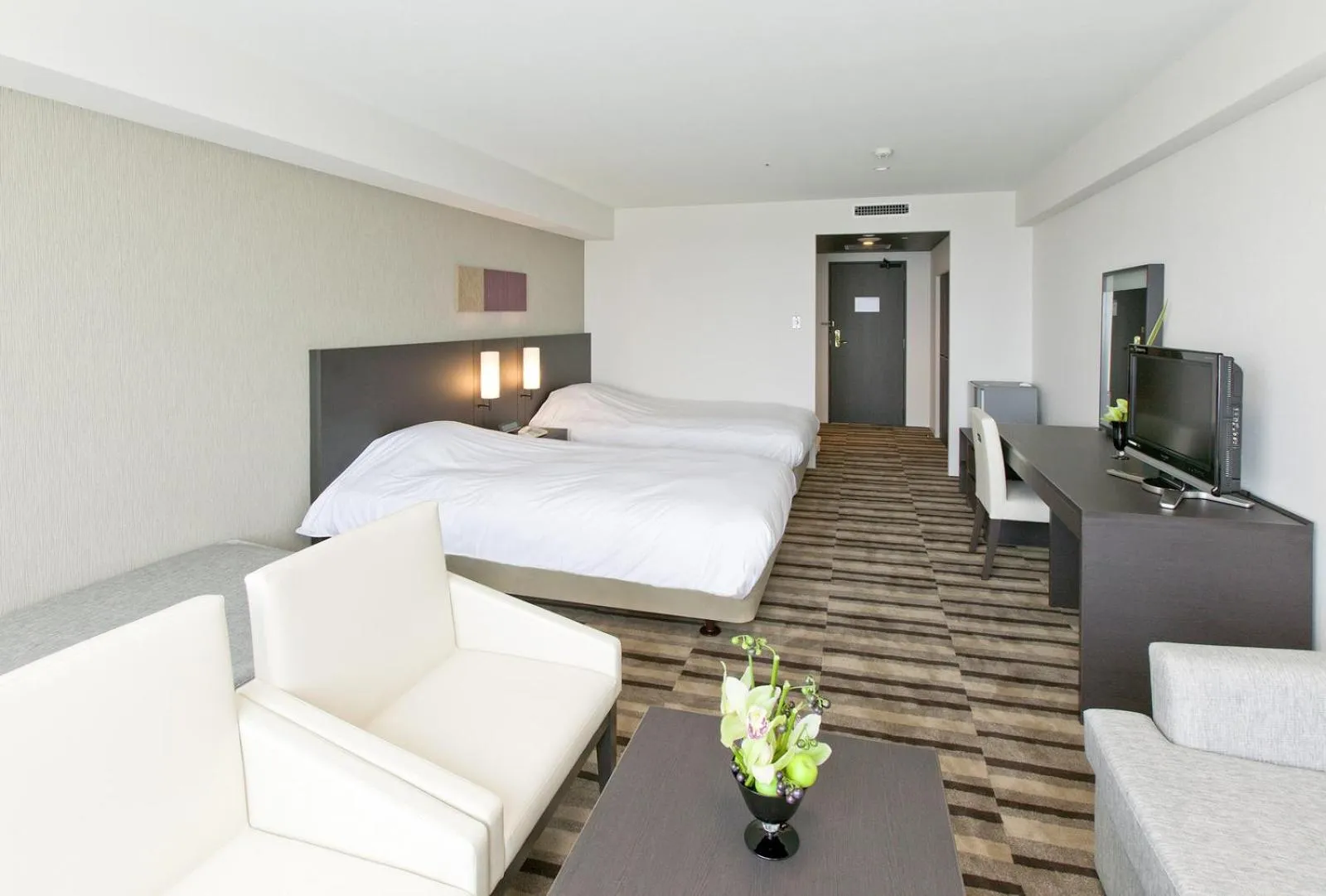 Bed in Grand Mercure Ise-shima Resort & Spa