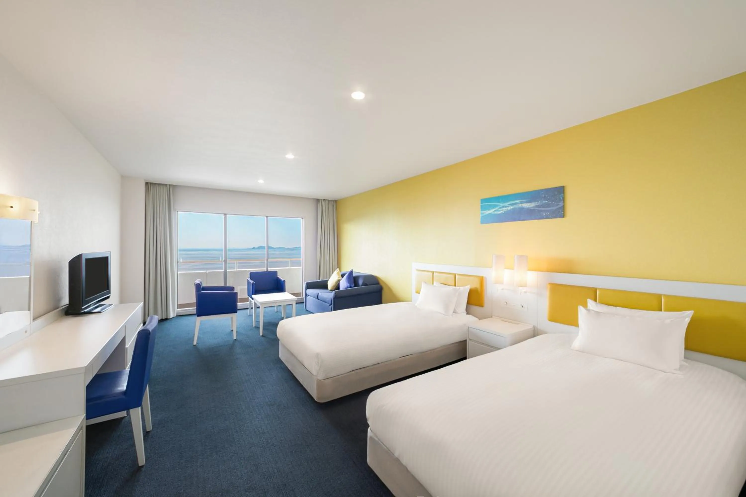 Bed in Grand Mercure Awaji Island Resort & Spa