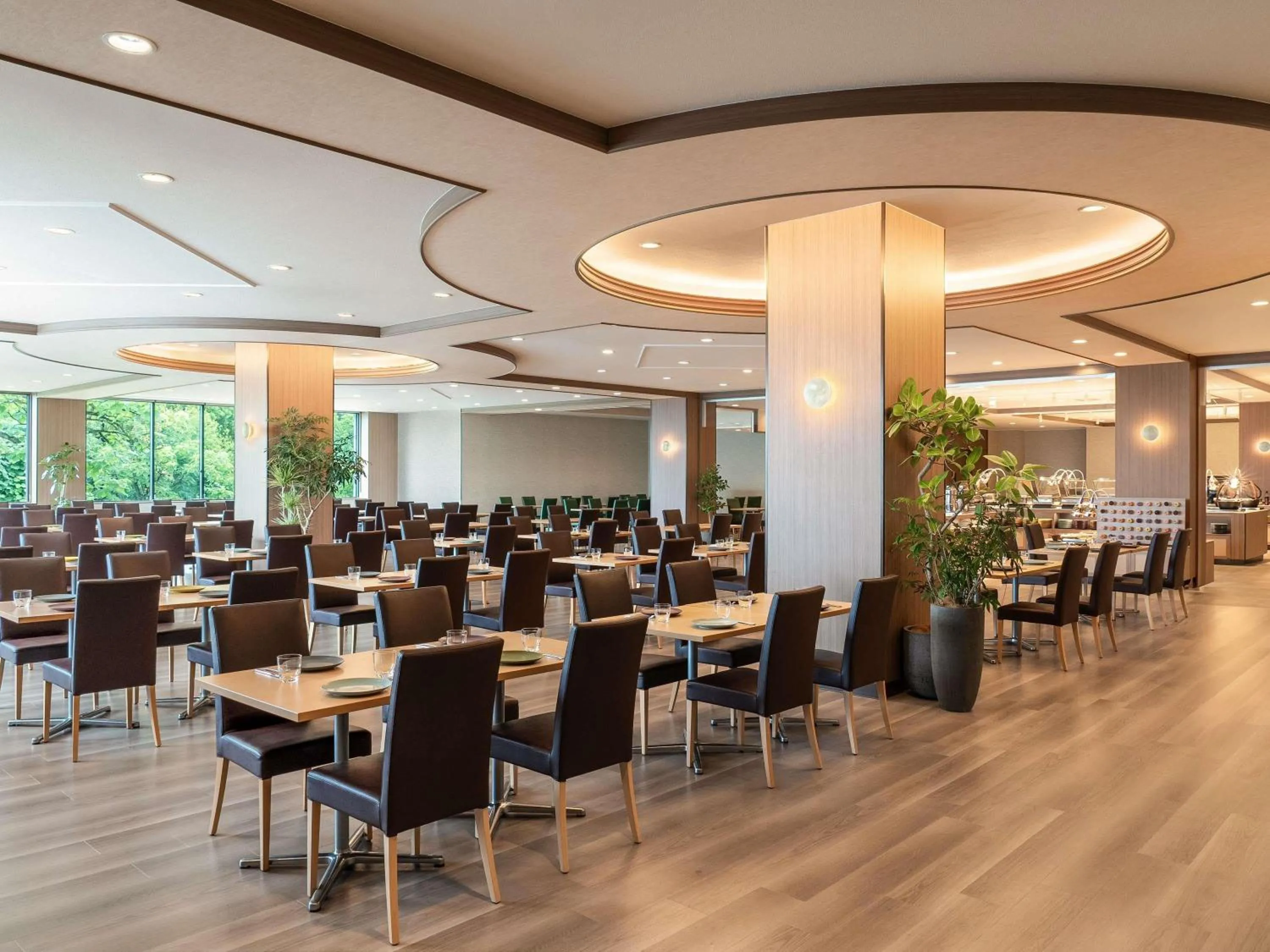 Restaurant/places to eat in Mercure Toyama Tonami Resort & Spa