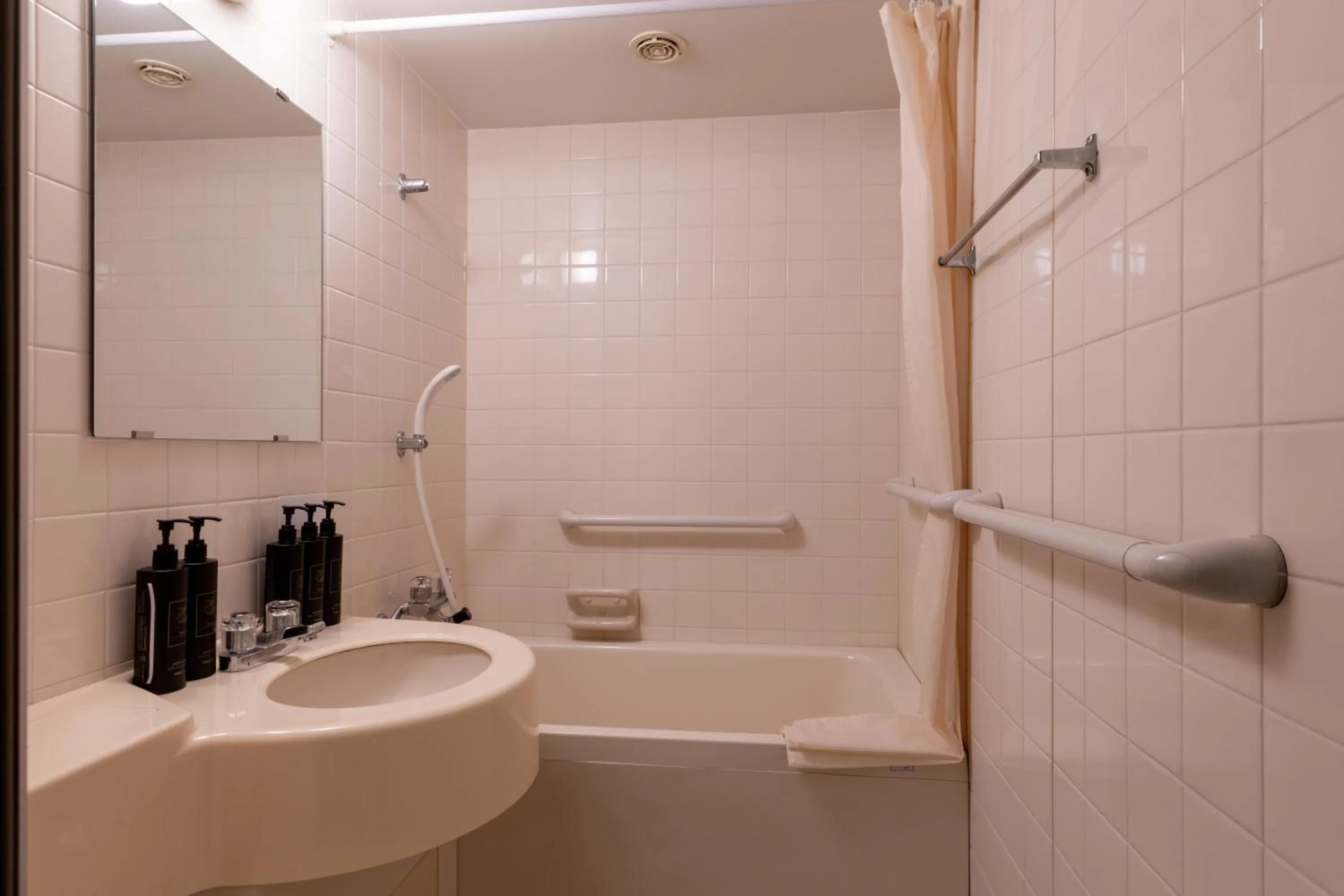 Bathroom in Mercure Toyama Tonami Resort & Spa