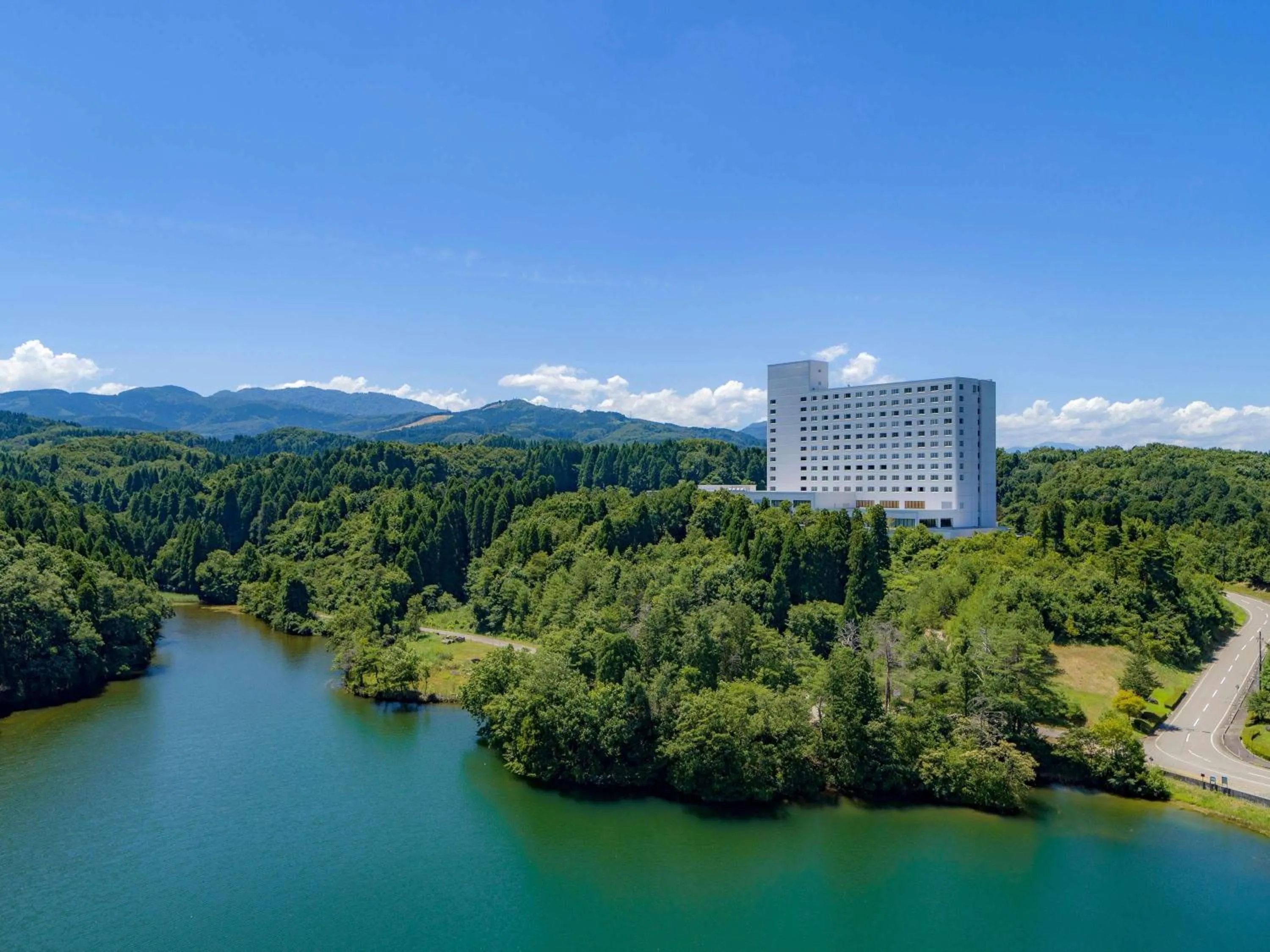 Property building in Mercure Toyama Tonami Resort & Spa