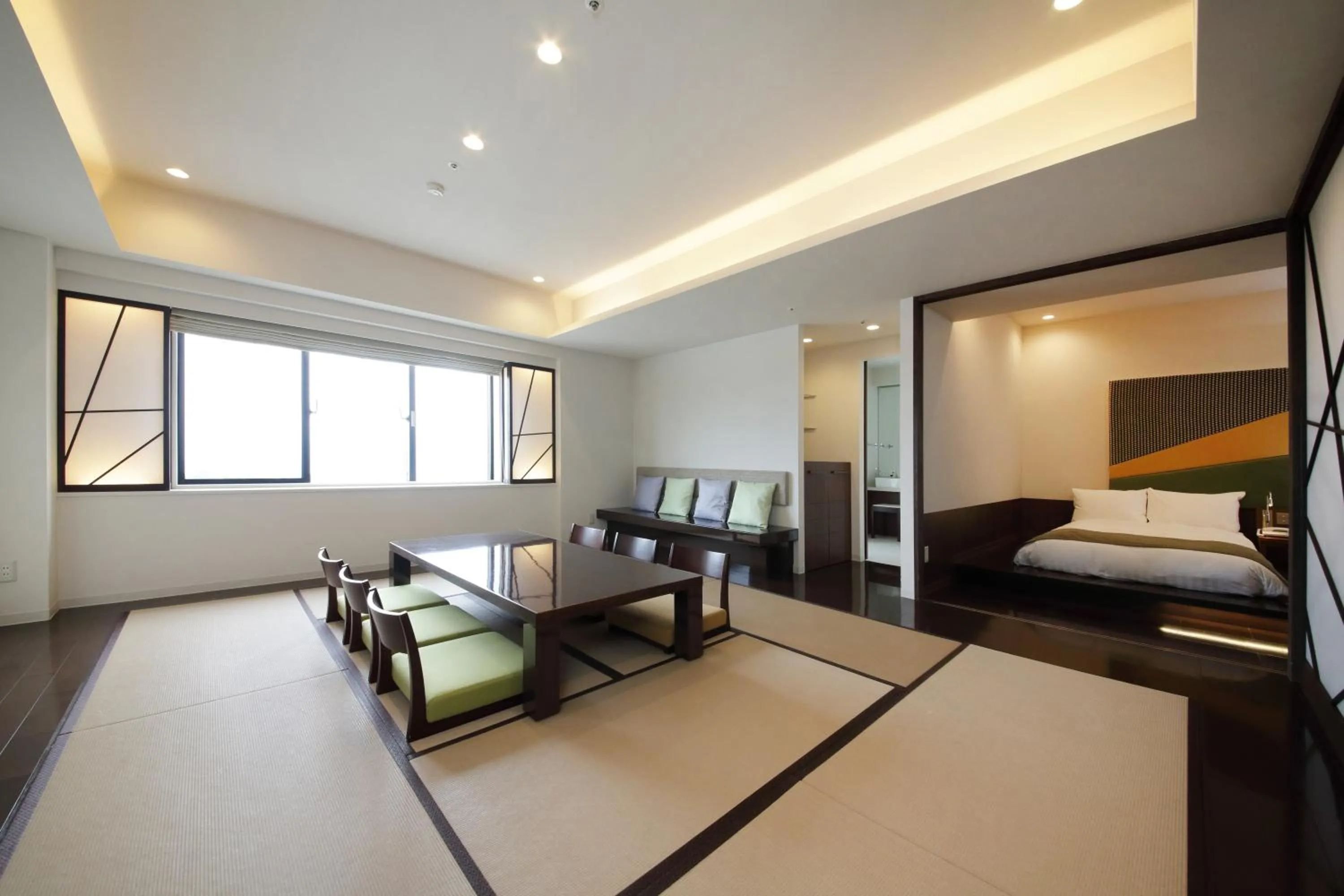 Living room, Bed in Grand Mercure Yatsugatake Resort & Spa