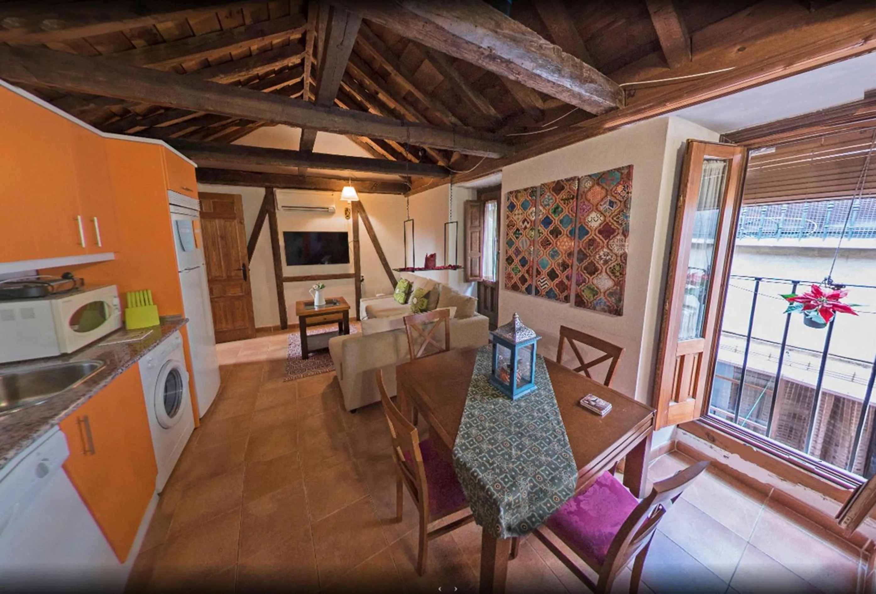 Kitchen or kitchenette in Casa Catedral - terraza privada con vistas en el corazón de Toledo