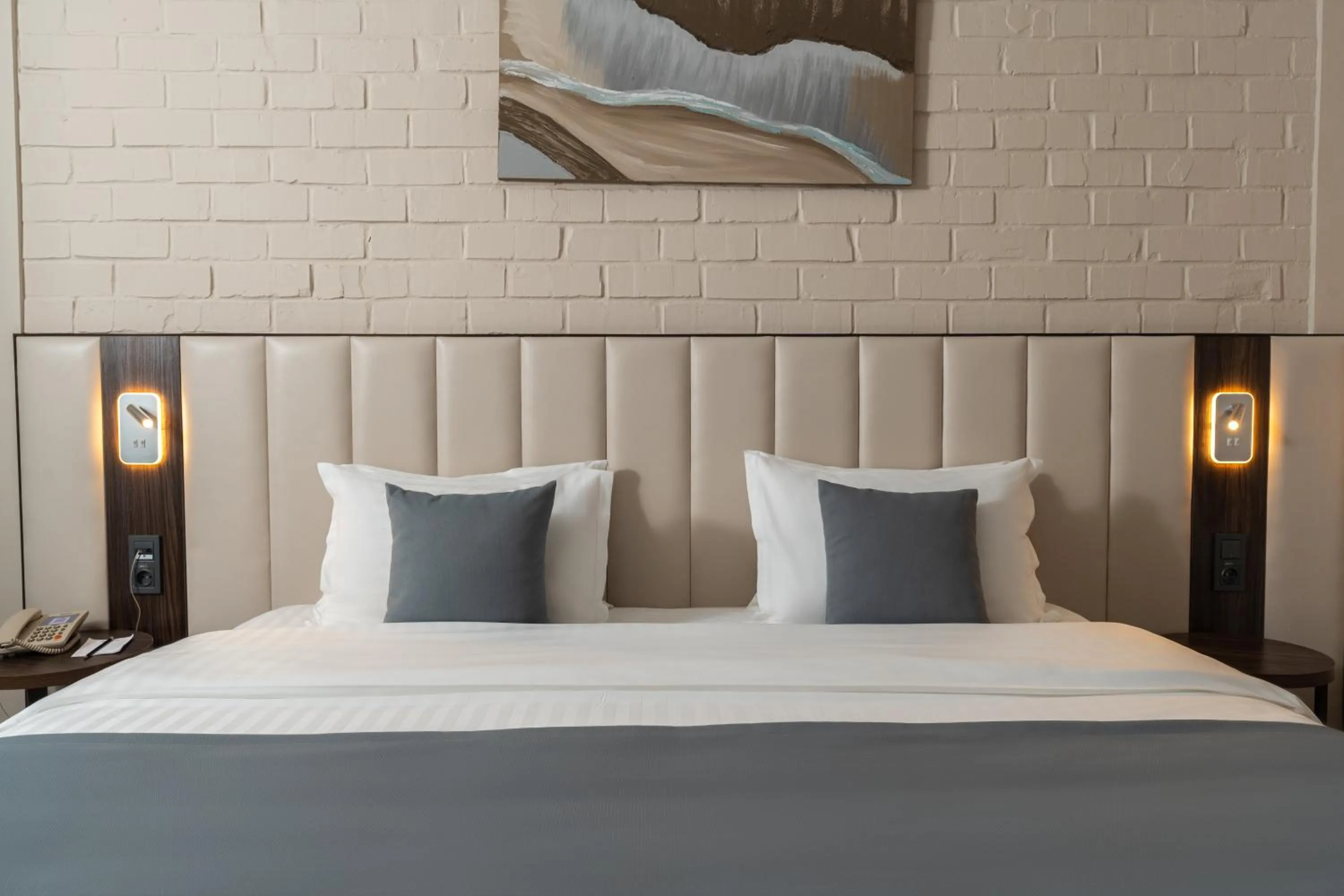 Photo of the whole room, Bed in StayInn City Center