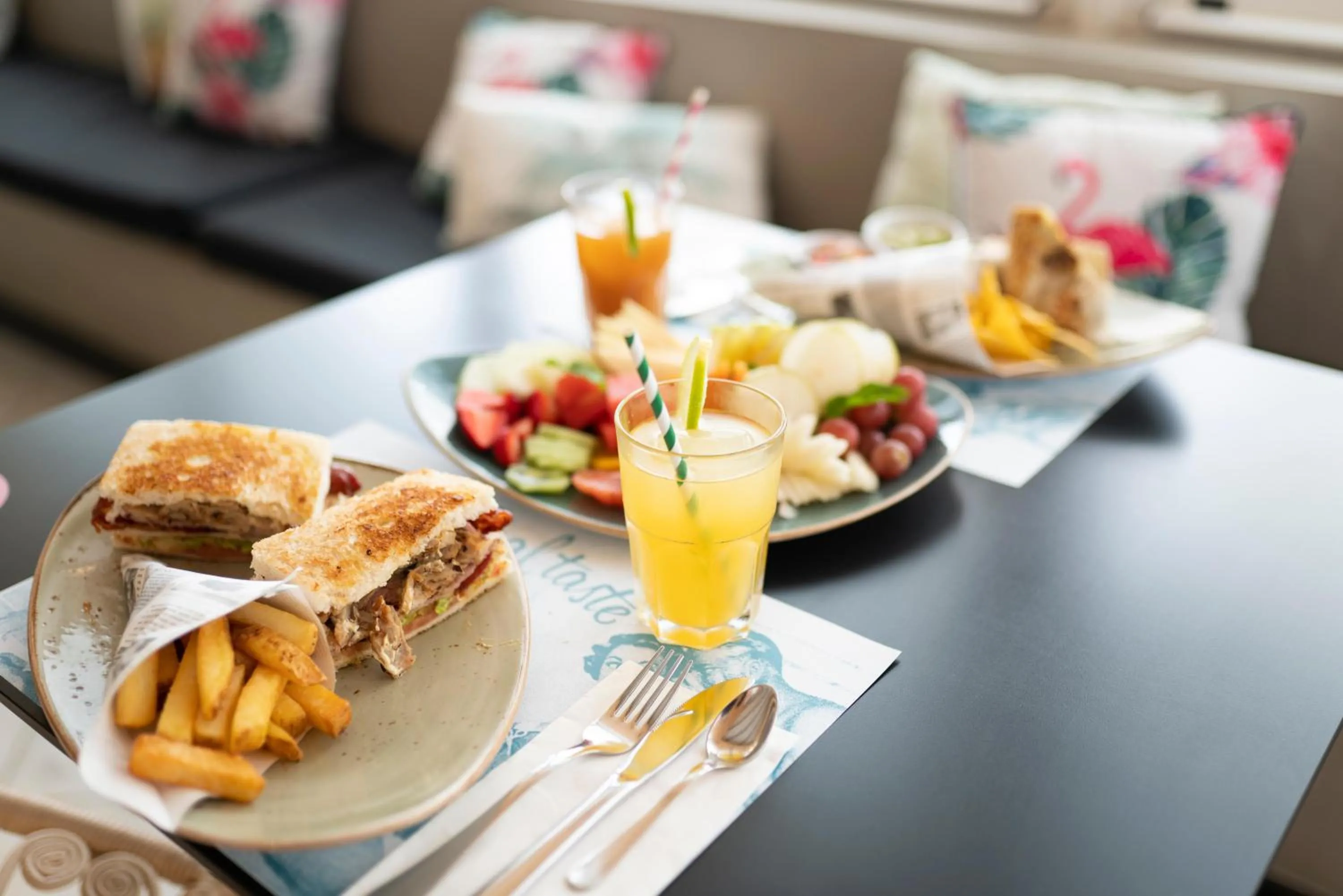 Restaurant/places to eat in Gold By Marina - Adults only