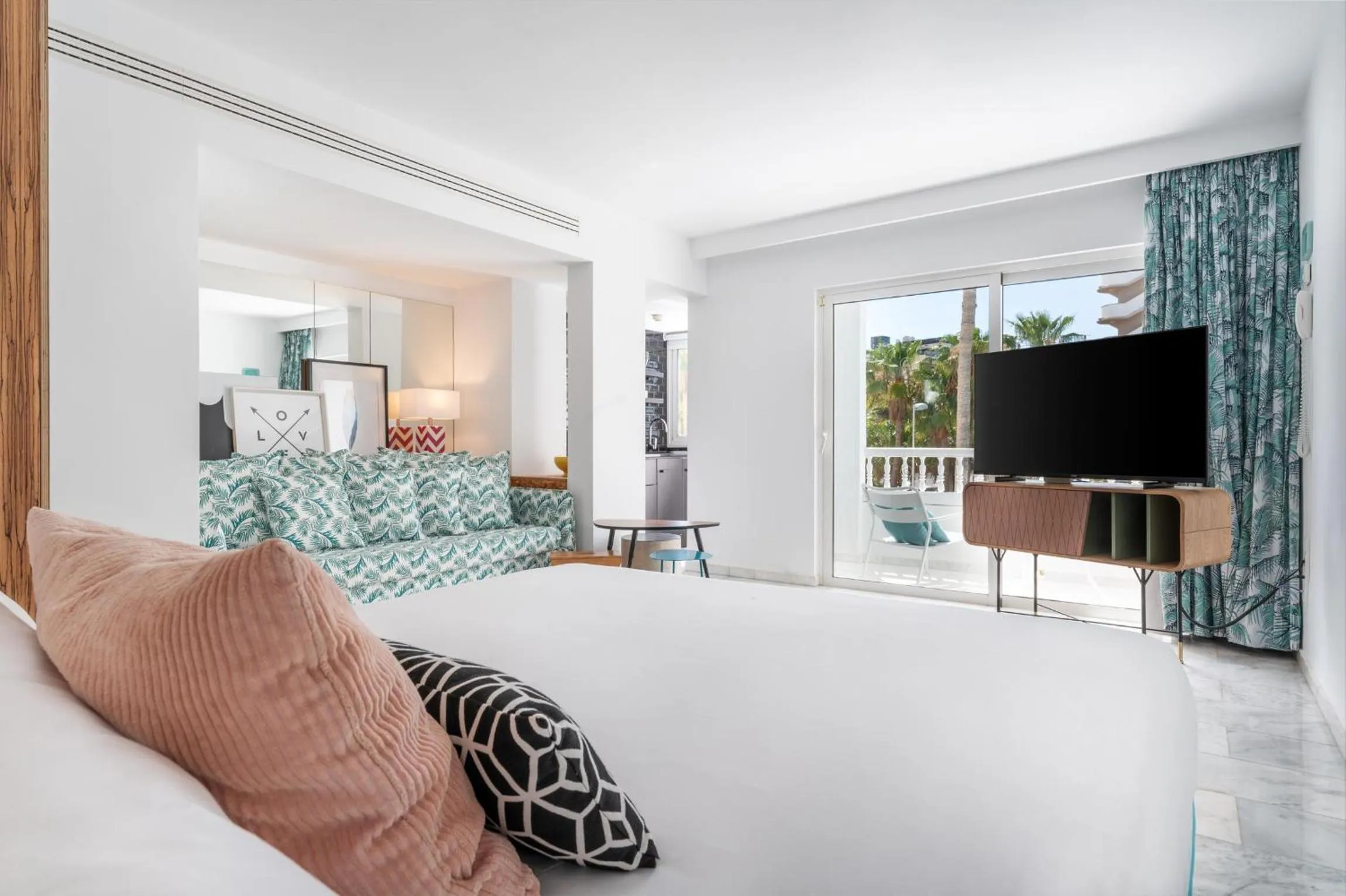 Photo of the whole room, Bed in Gold By Marina - Adults only