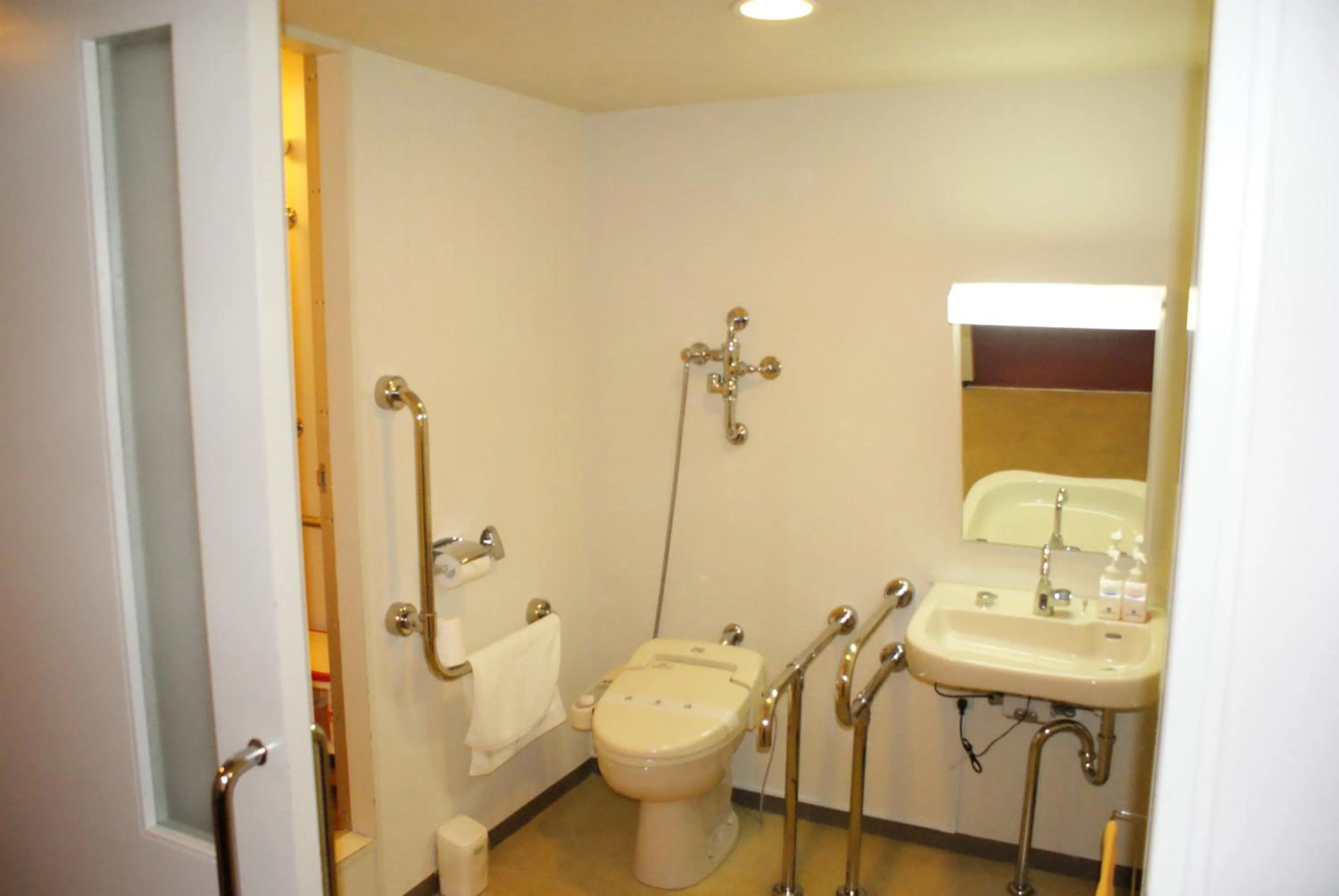 Toilet in Grand Mercure Nasu Highlands Resort & Spa