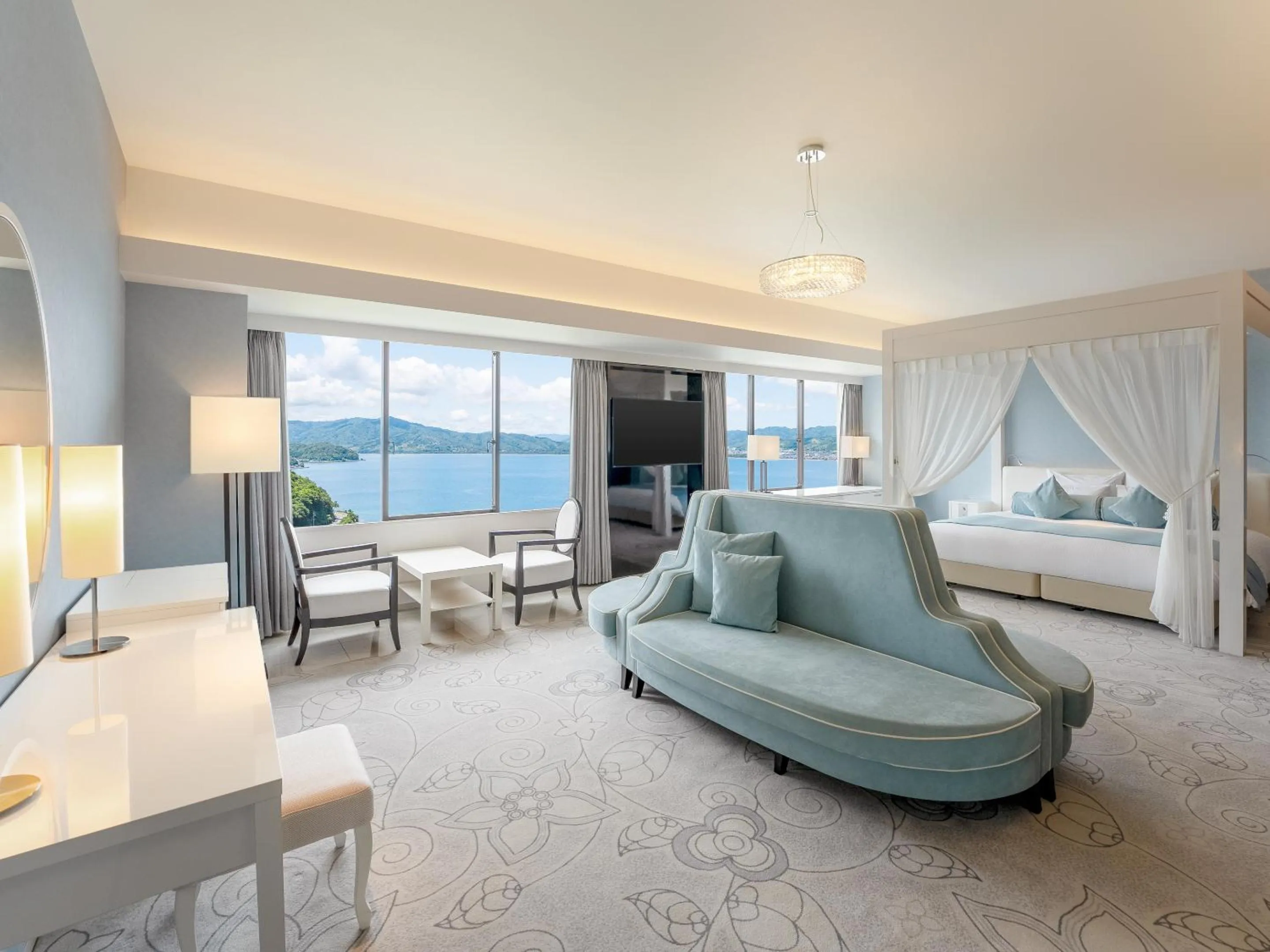 Bed in Mercure Kyoto Miyazu Resort & Spa