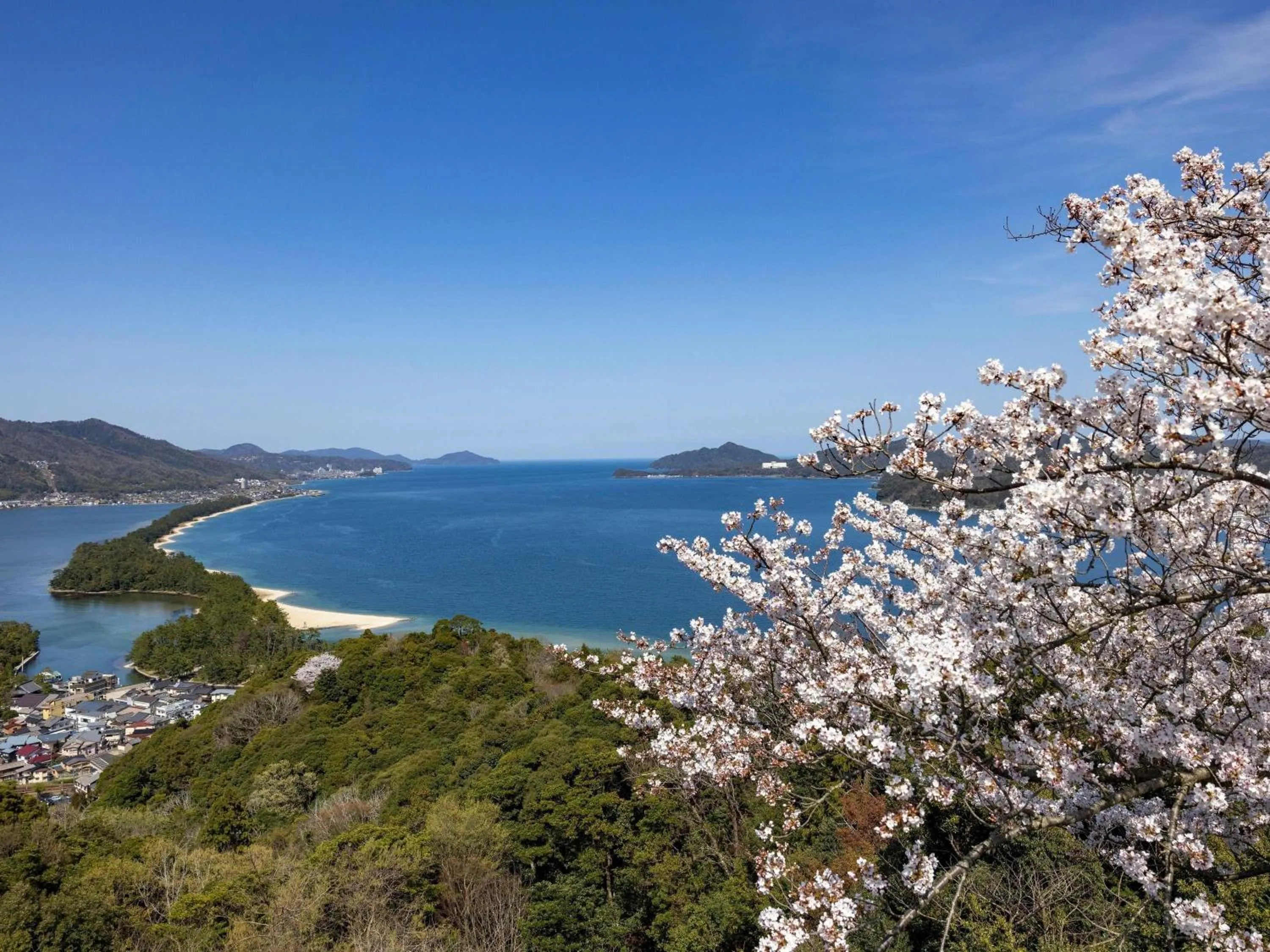 Property building in Mercure Kyoto Miyazu Resort & Spa