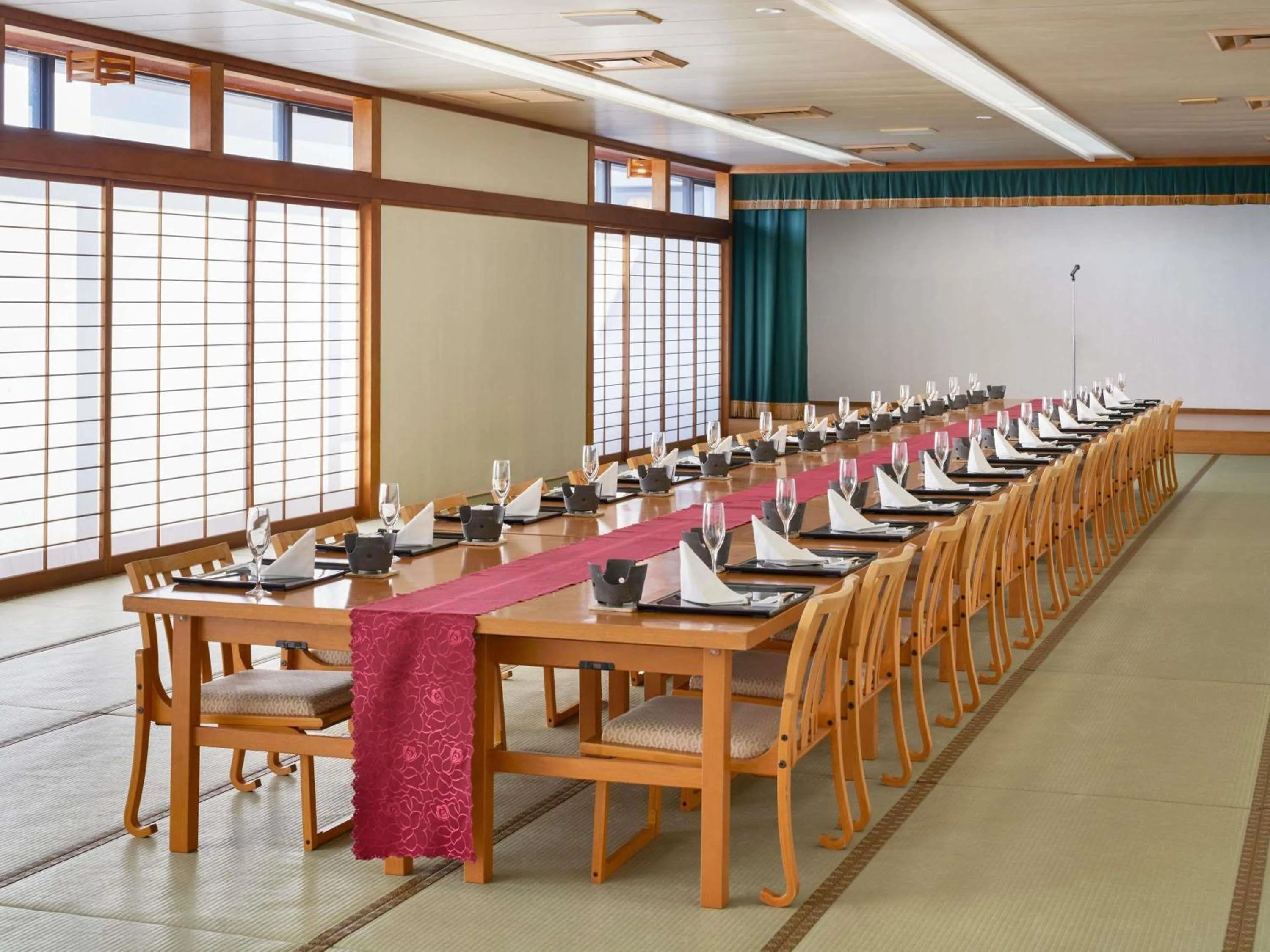 Meeting/conference room in Grand Mercure Lake Hamana Resort & Spa