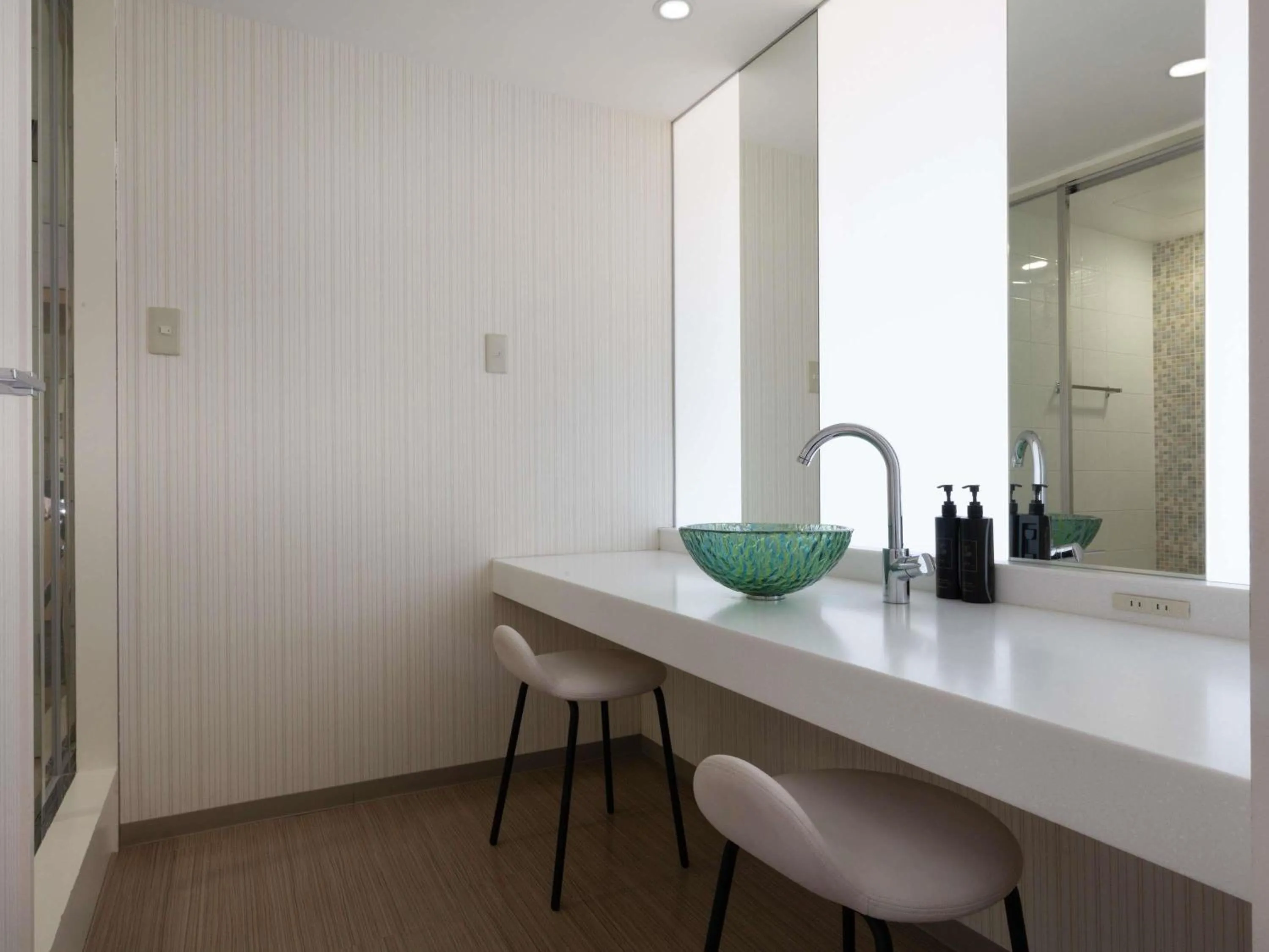 Photo of the whole room in Grand Mercure Lake Hamana Resort & Spa