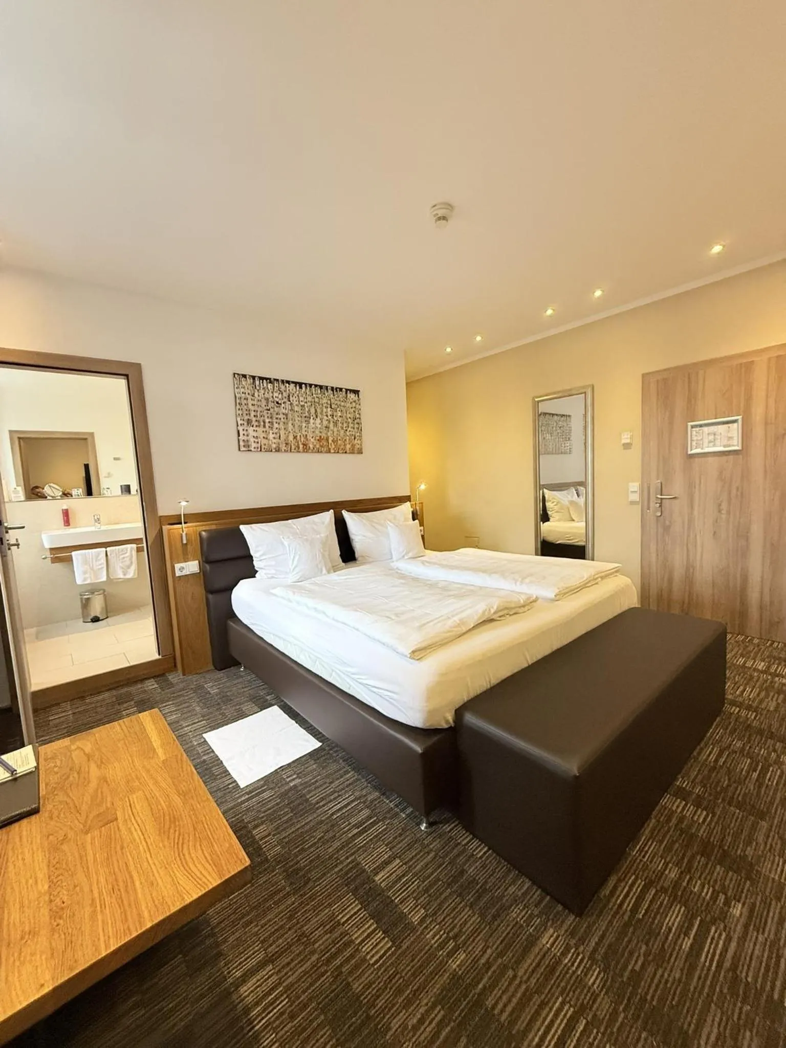 Double Room with Private Bathroom - single occupancy in Hotel Saline