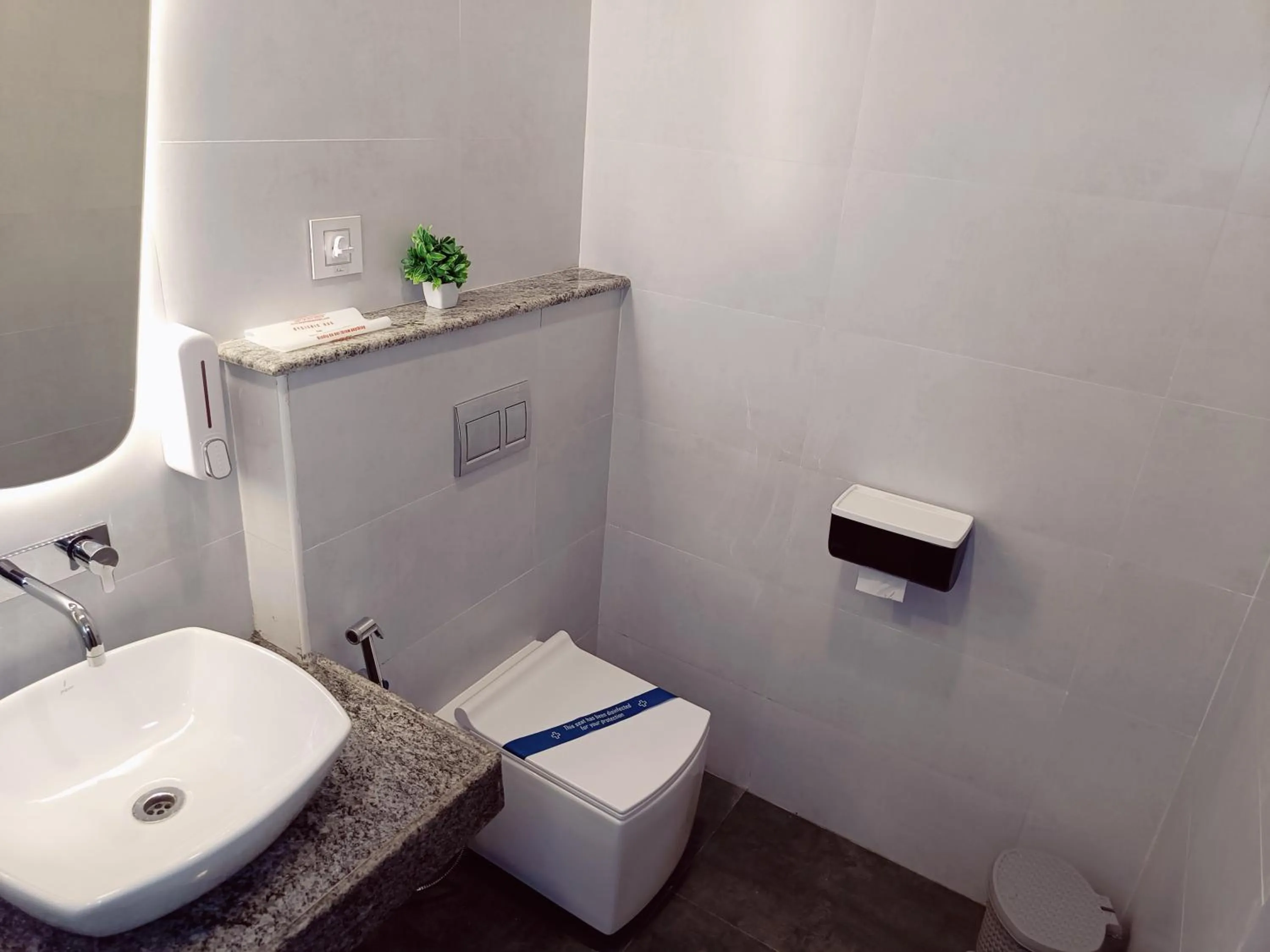 Toilet in Bay Breeze Suites