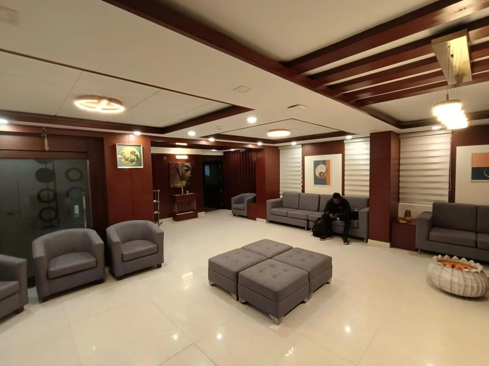 Lobby or reception in Hotel Monsoon Palace Guwahati