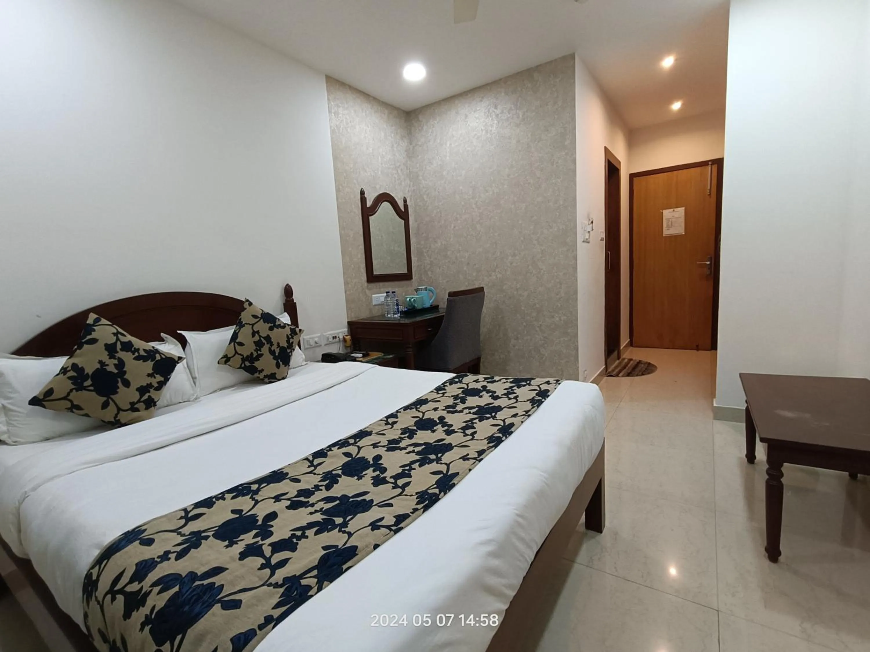 Bed in Hotel Monsoon Palace Guwahati