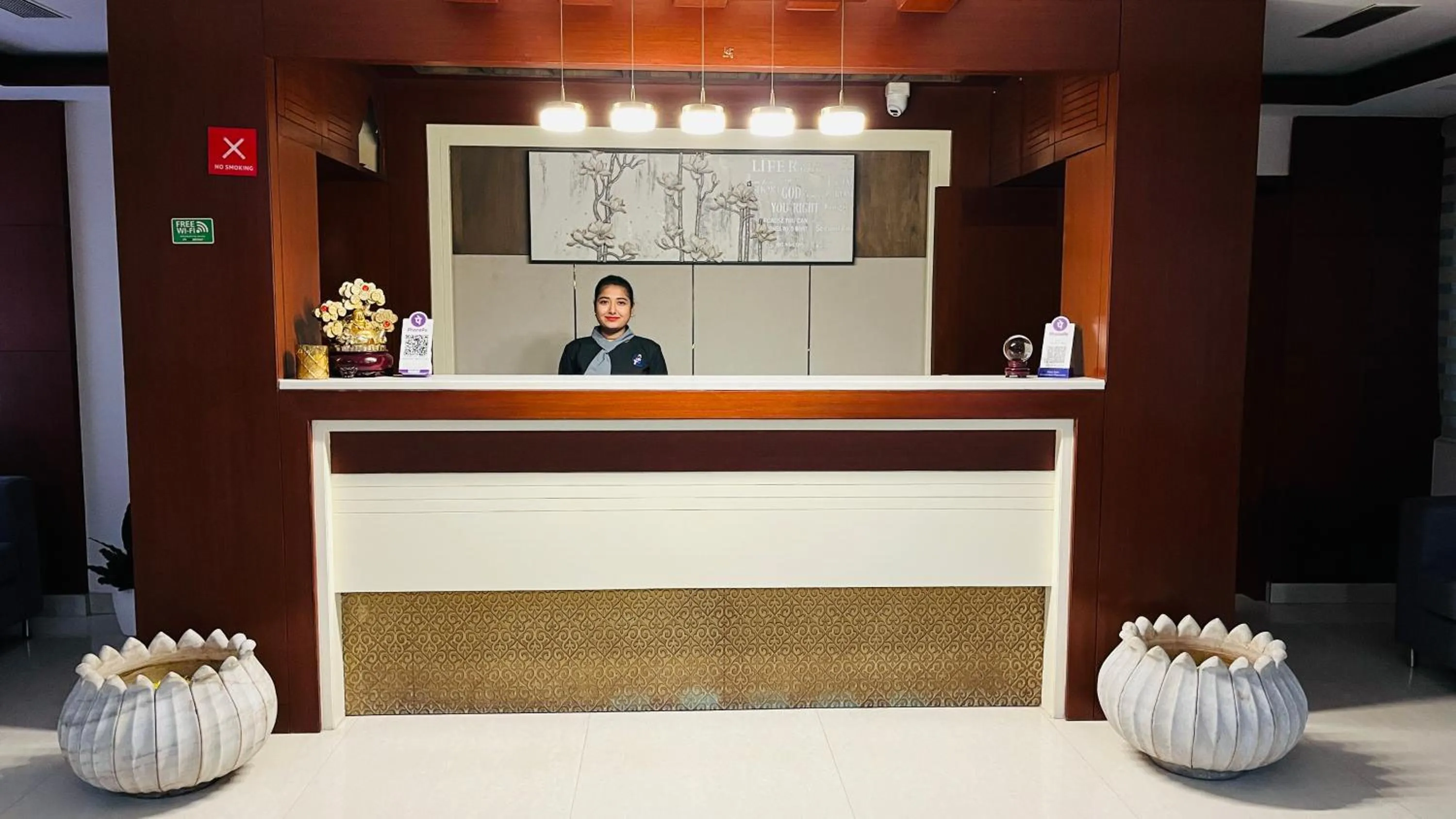 Lobby or reception in Hotel Monsoon Palace Guwahati