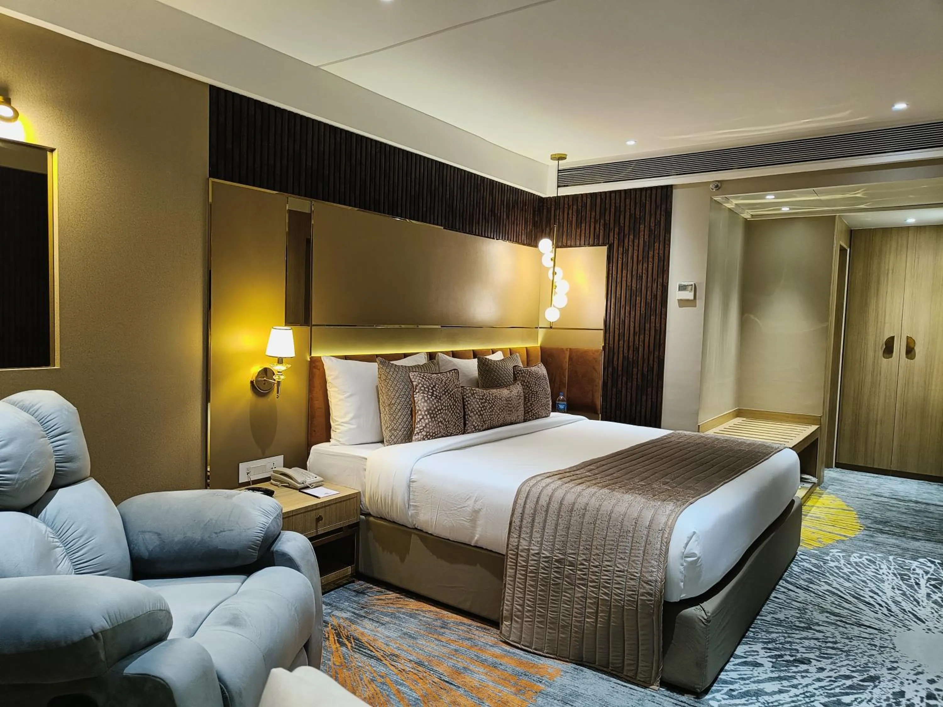 Bed in Effotel By Sayaji Indore