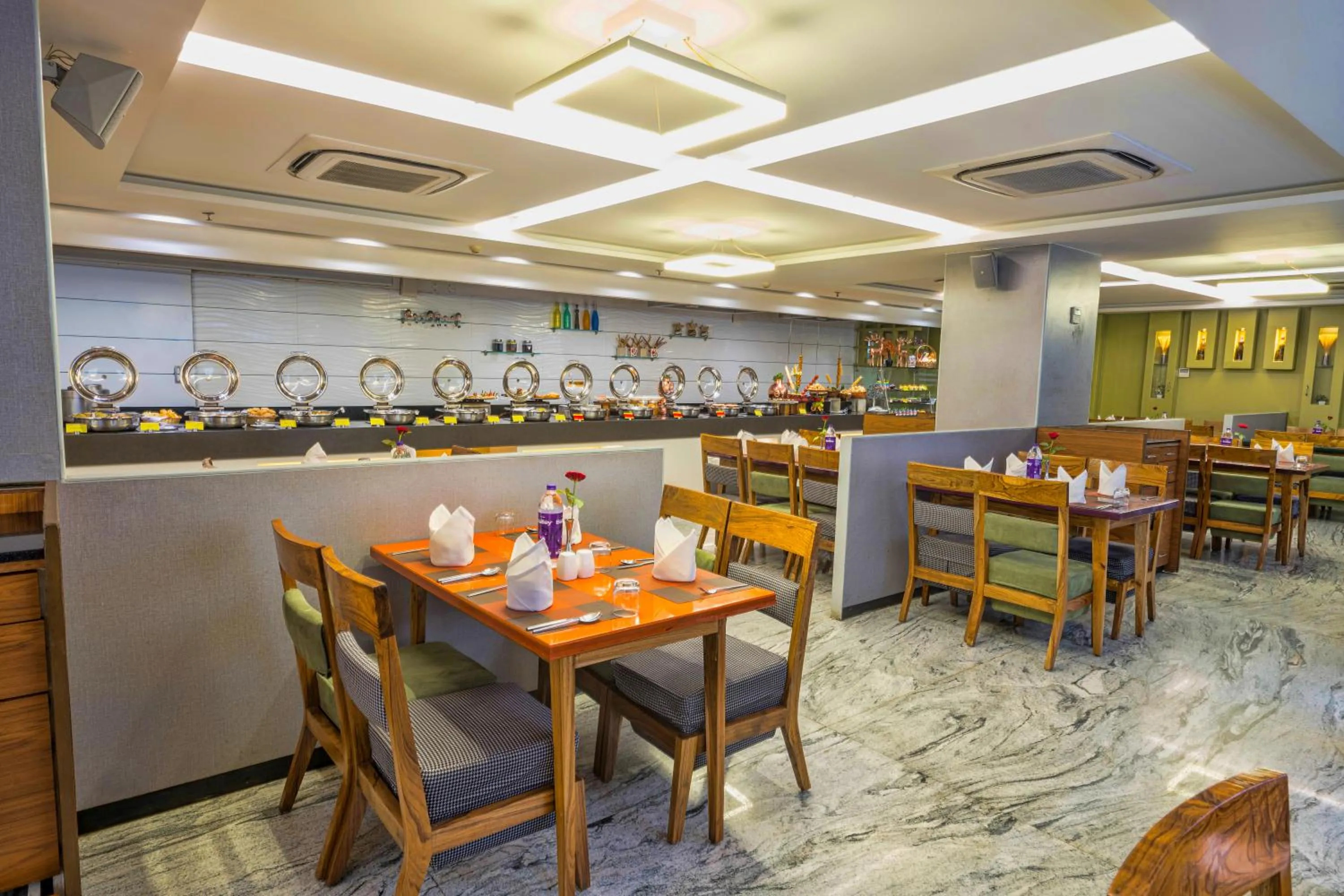 Restaurant/places to eat in Effotel By Sayaji Indore