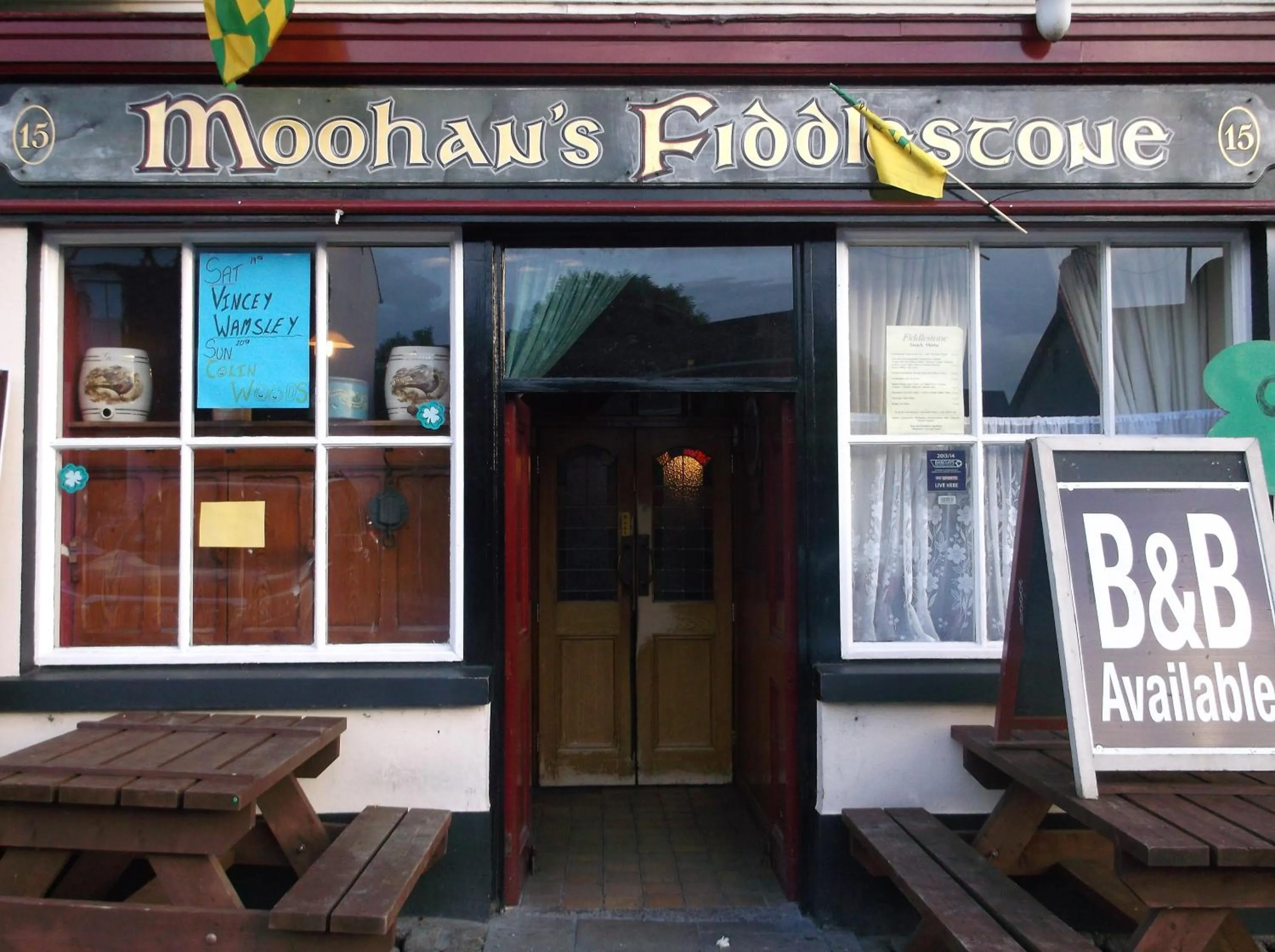 Facade/entrance in Fiddlestone Bar and B&B