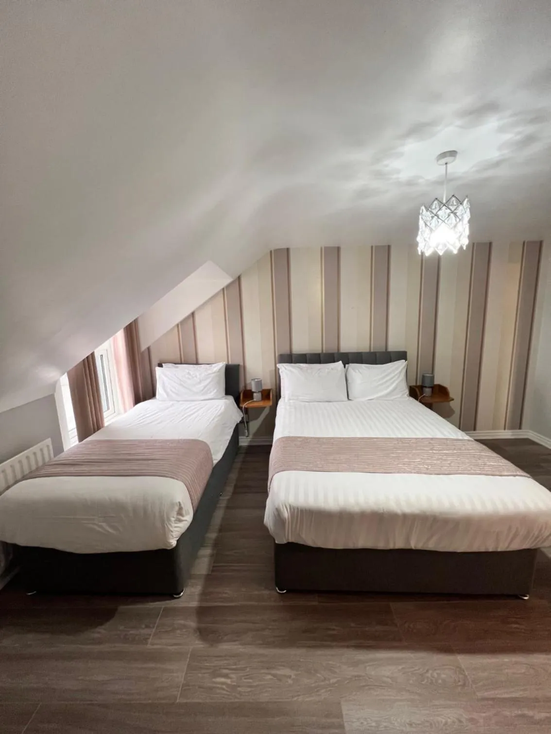 Bed in Fiddlestone Bar and B&B