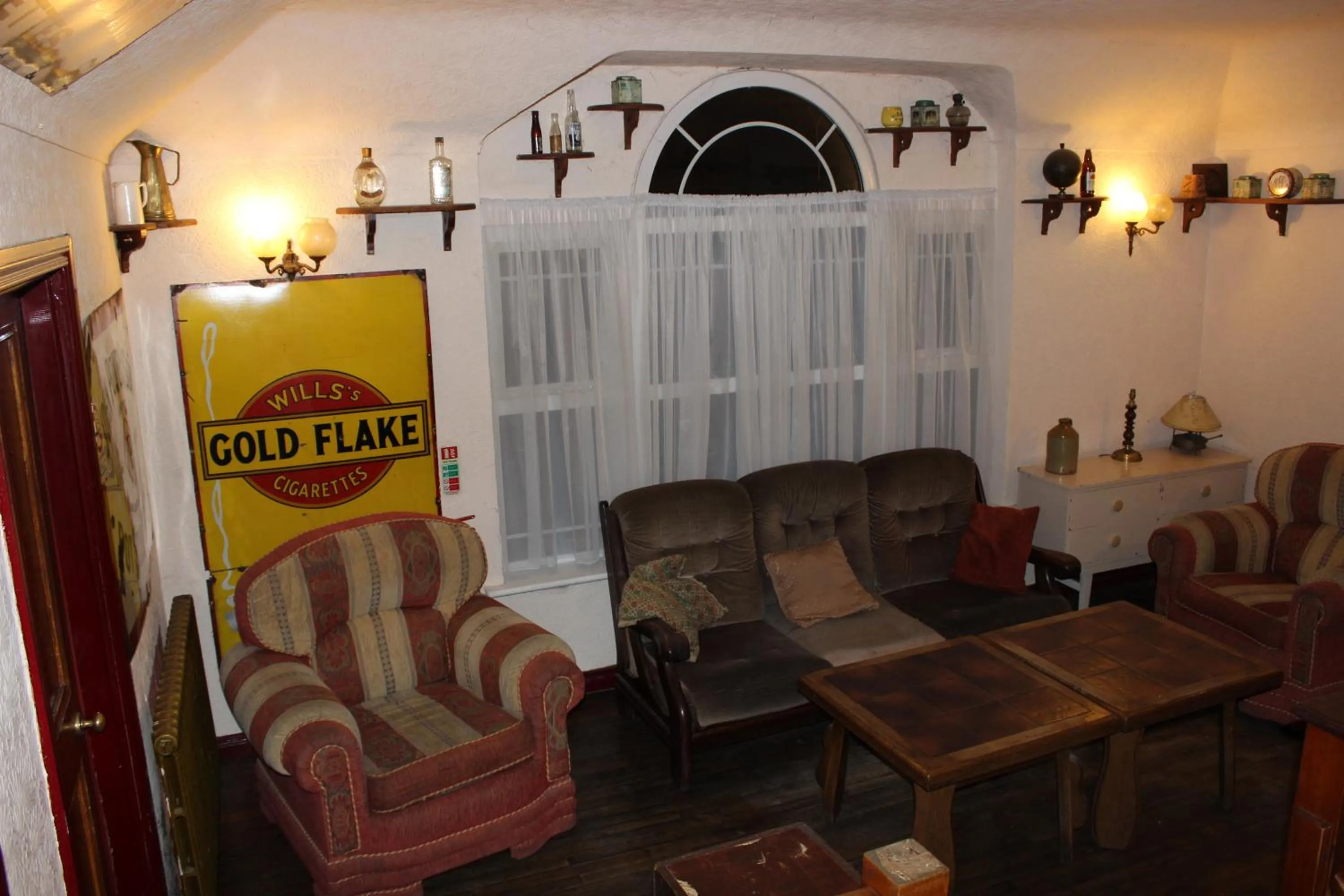Lounge or bar in Fiddlestone Bar and B&B