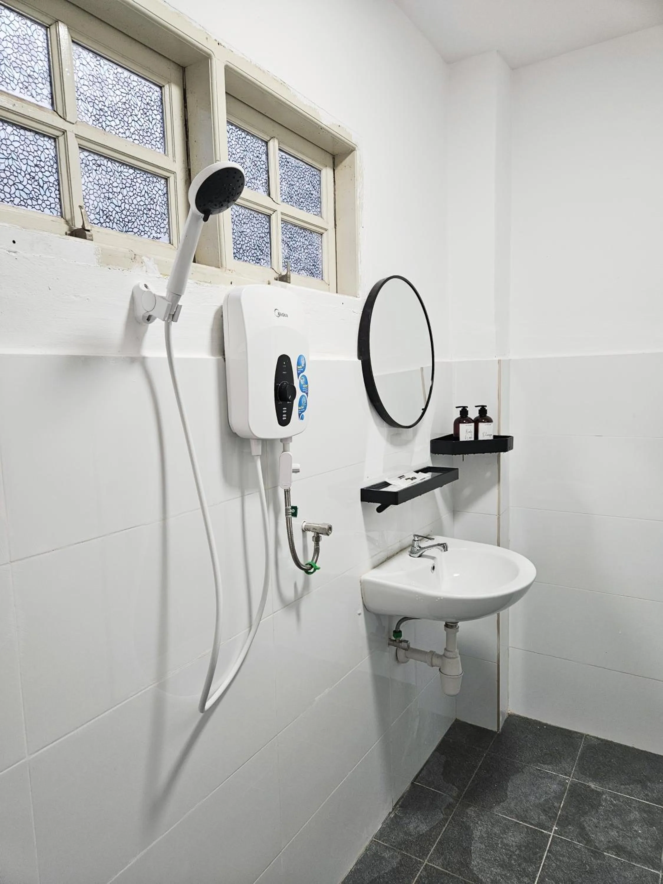 Bathroom in Luna Hotel by Moonknight