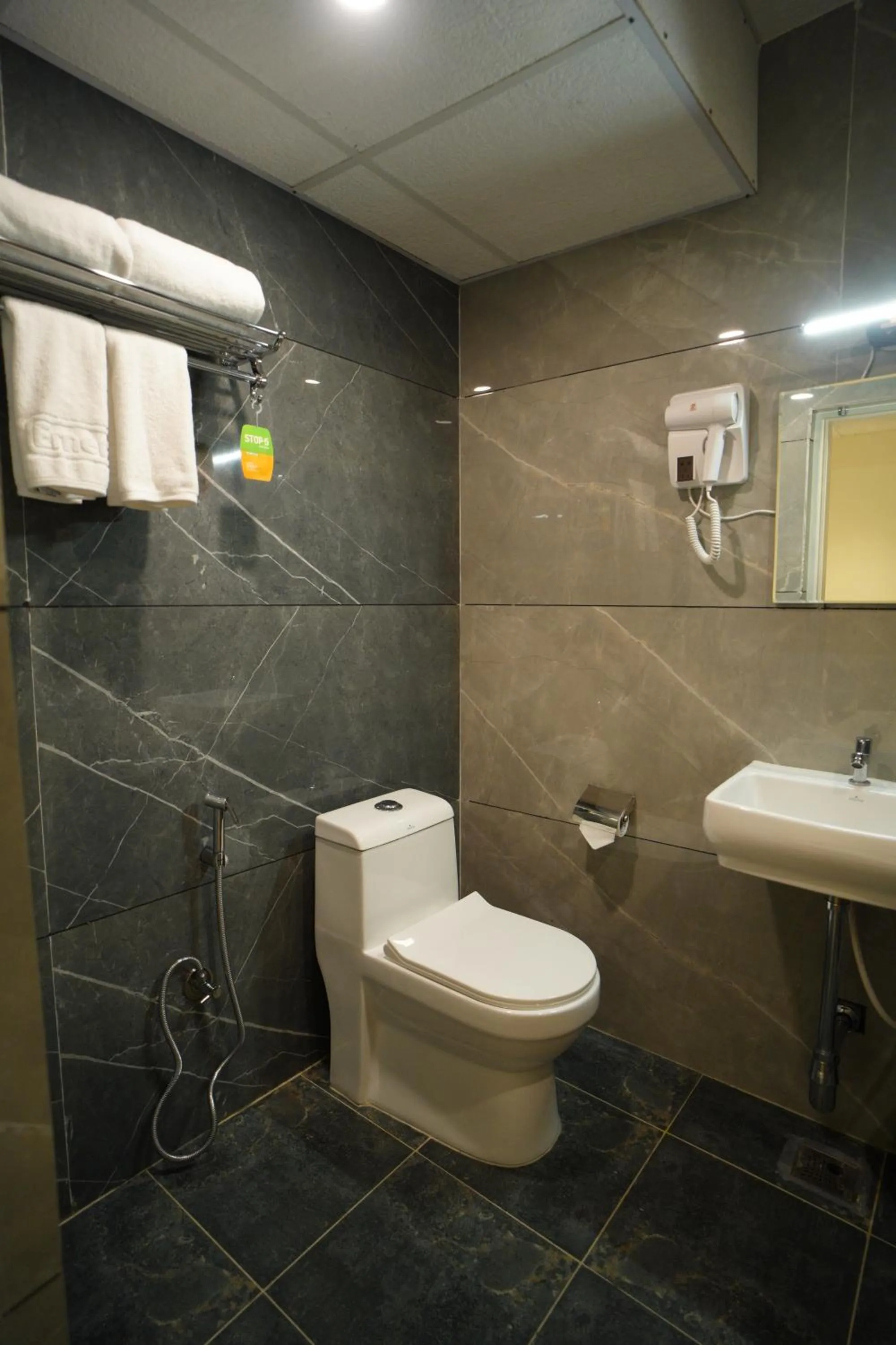 Shower in Emerald Urban Comforts