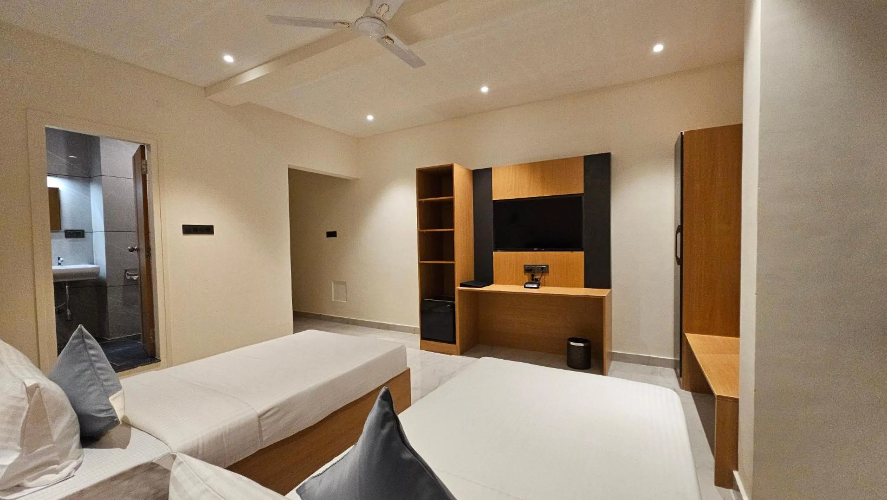 Bed in Emerald Urban Comforts