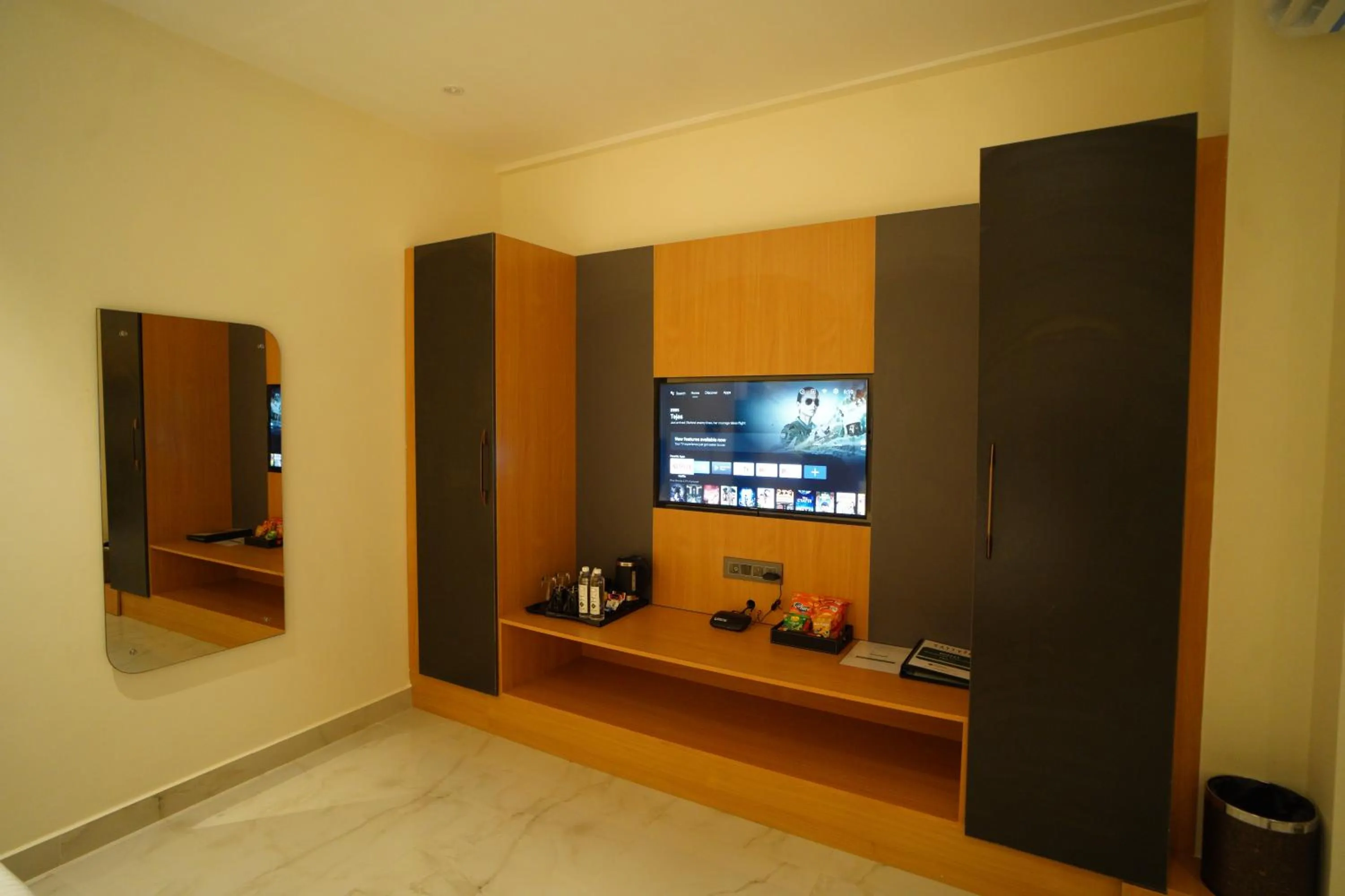 TV and multimedia in Emerald Urban Comforts