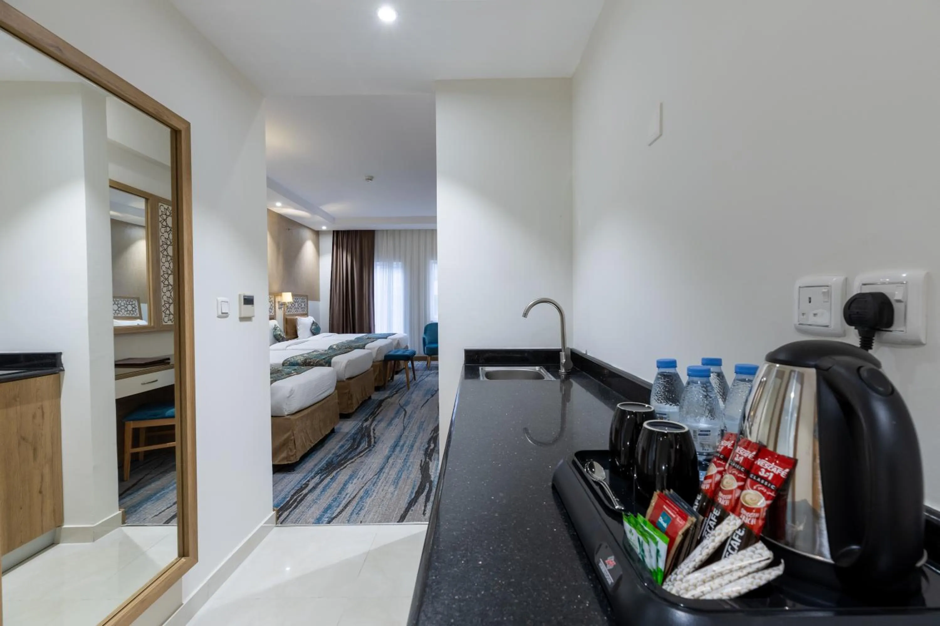 Coffee/tea facilities, Bed in TIME Ruba Hotel & Suites