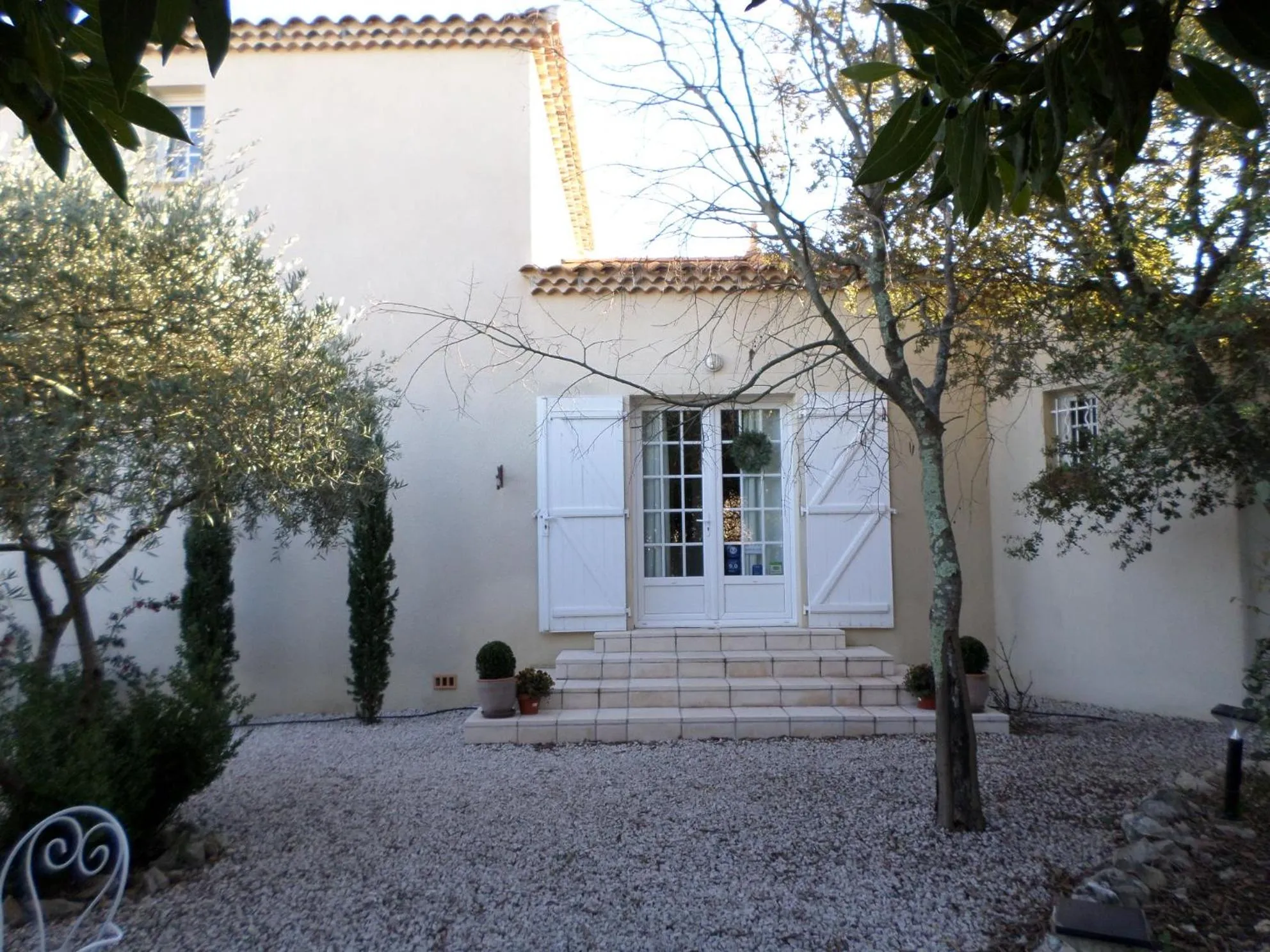 Facade/entrance in Les Broussous