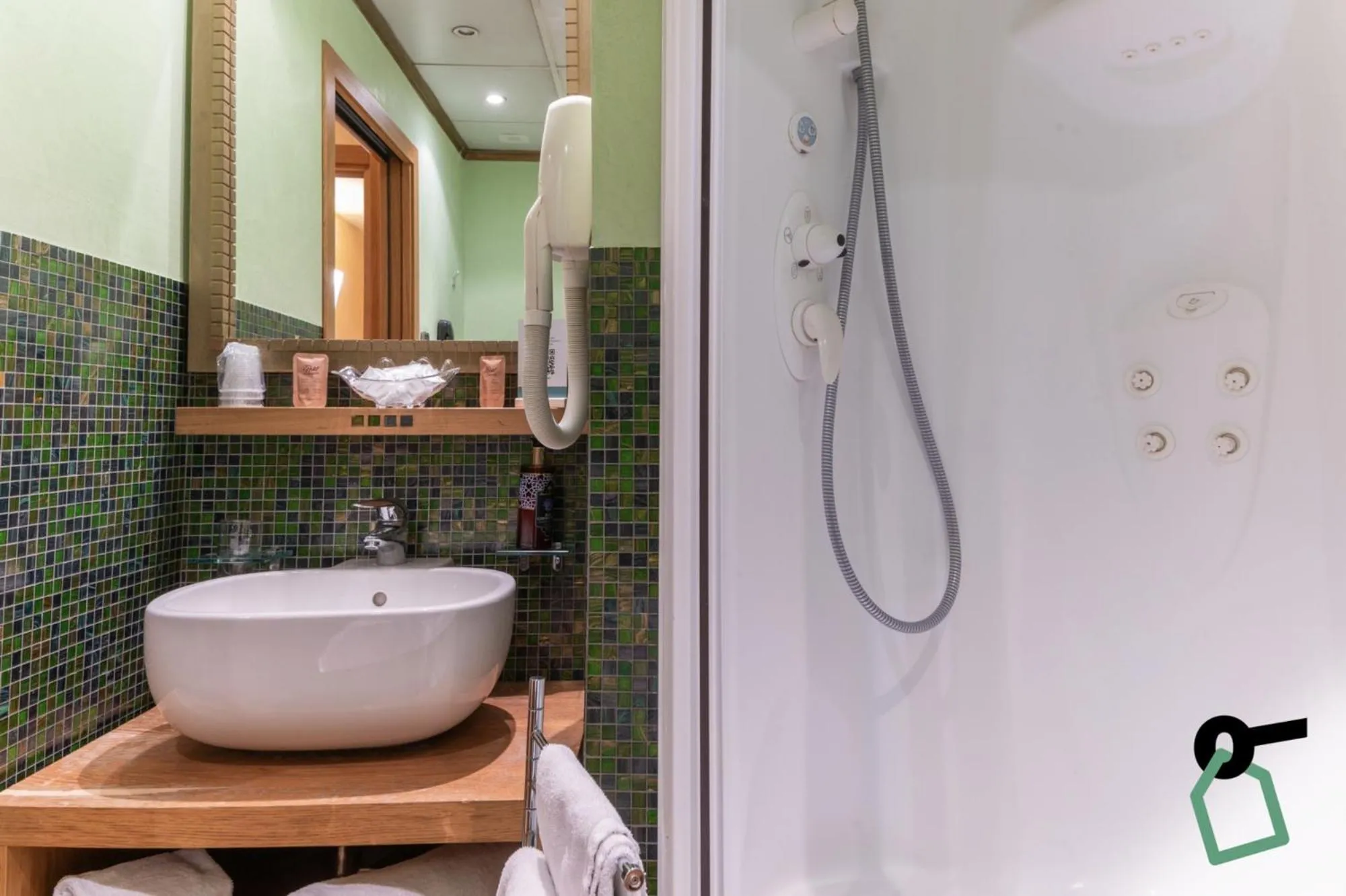 Bathroom in HOTIDAY Discovery - Residence Verona