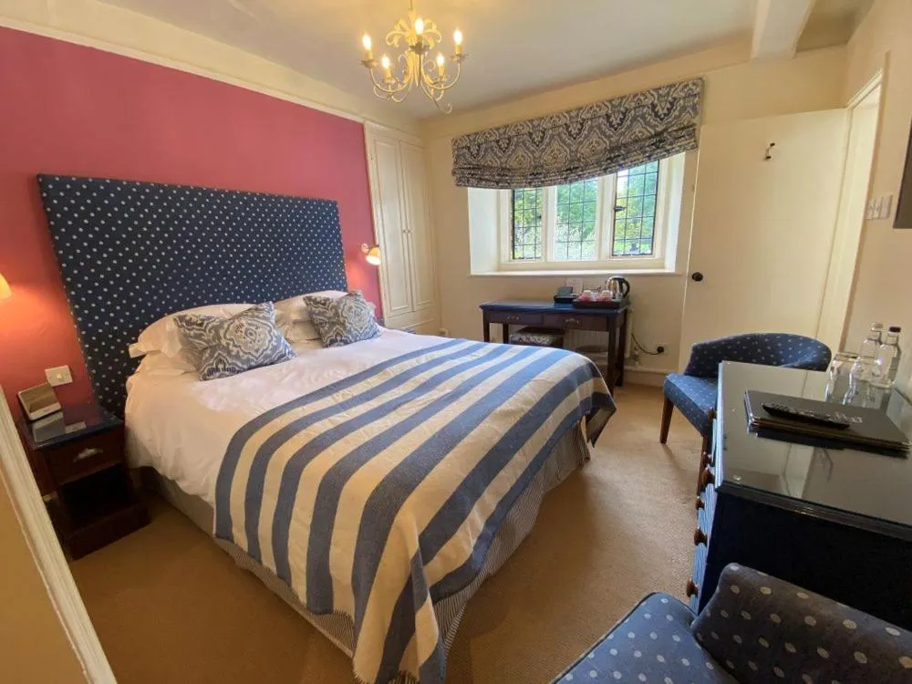 Bedroom, Bed in The Bear Of Rodborough Hotel