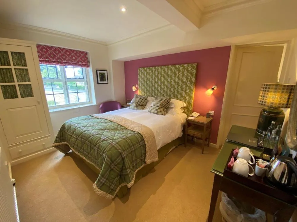 Bedroom, Bed in The Bear Of Rodborough Hotel