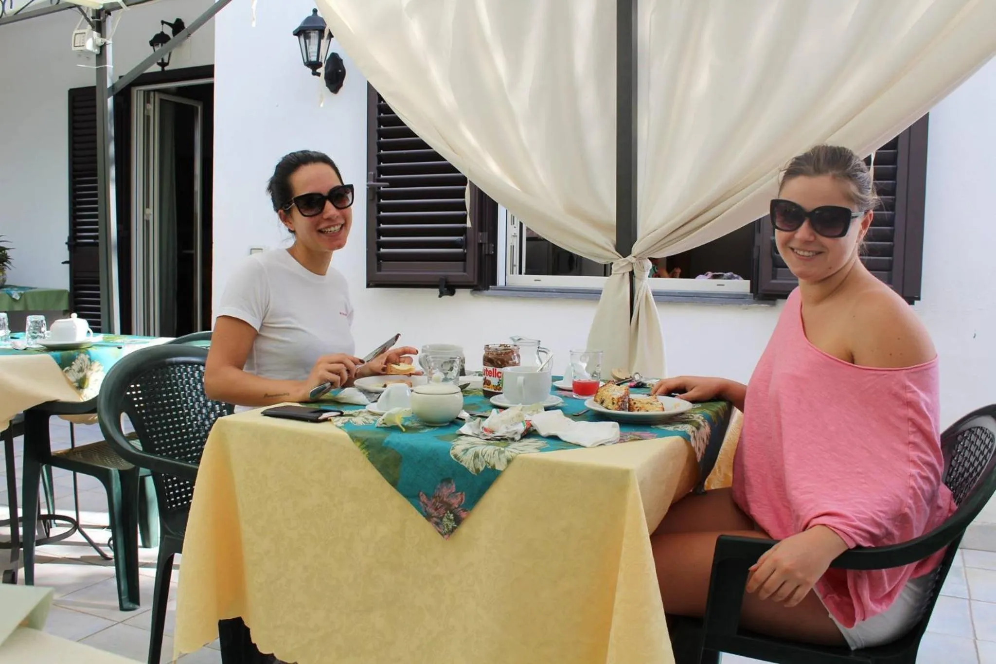 group of guests in Villa Ortensia