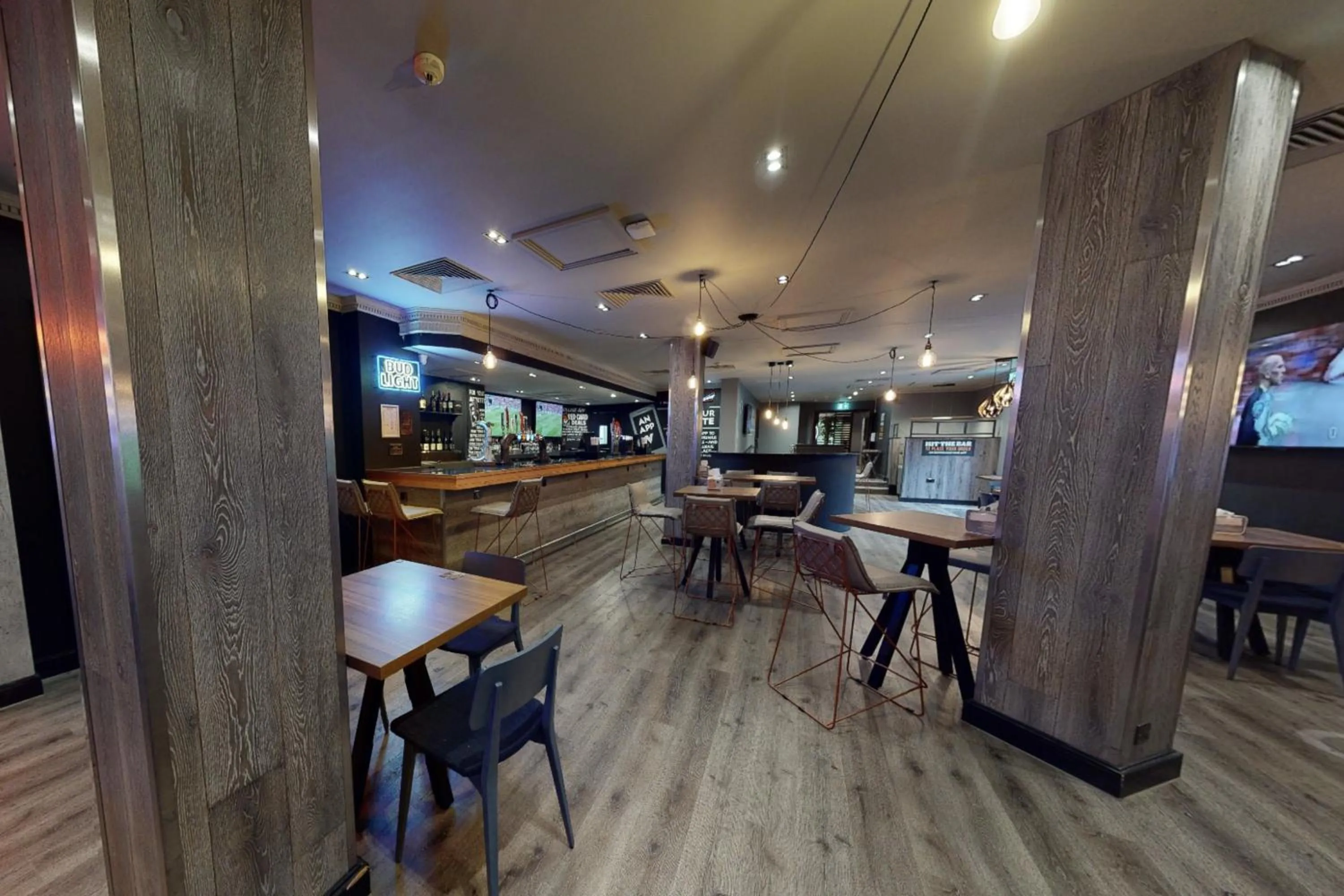 Restaurant/places to eat in Village Hotel Swindon