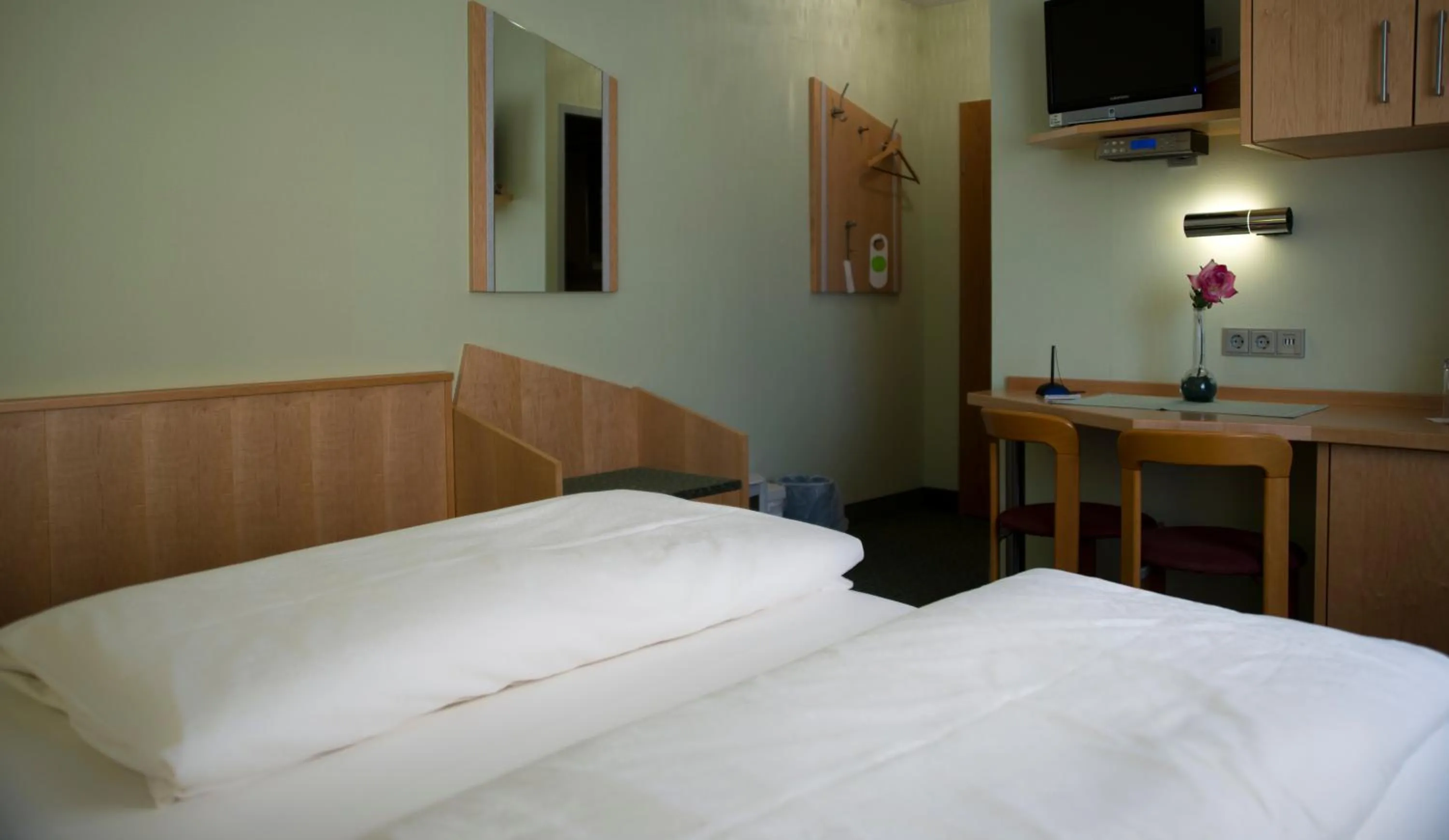 Photo of the whole room, Bed in Hotel Restaurant zur Windmühle