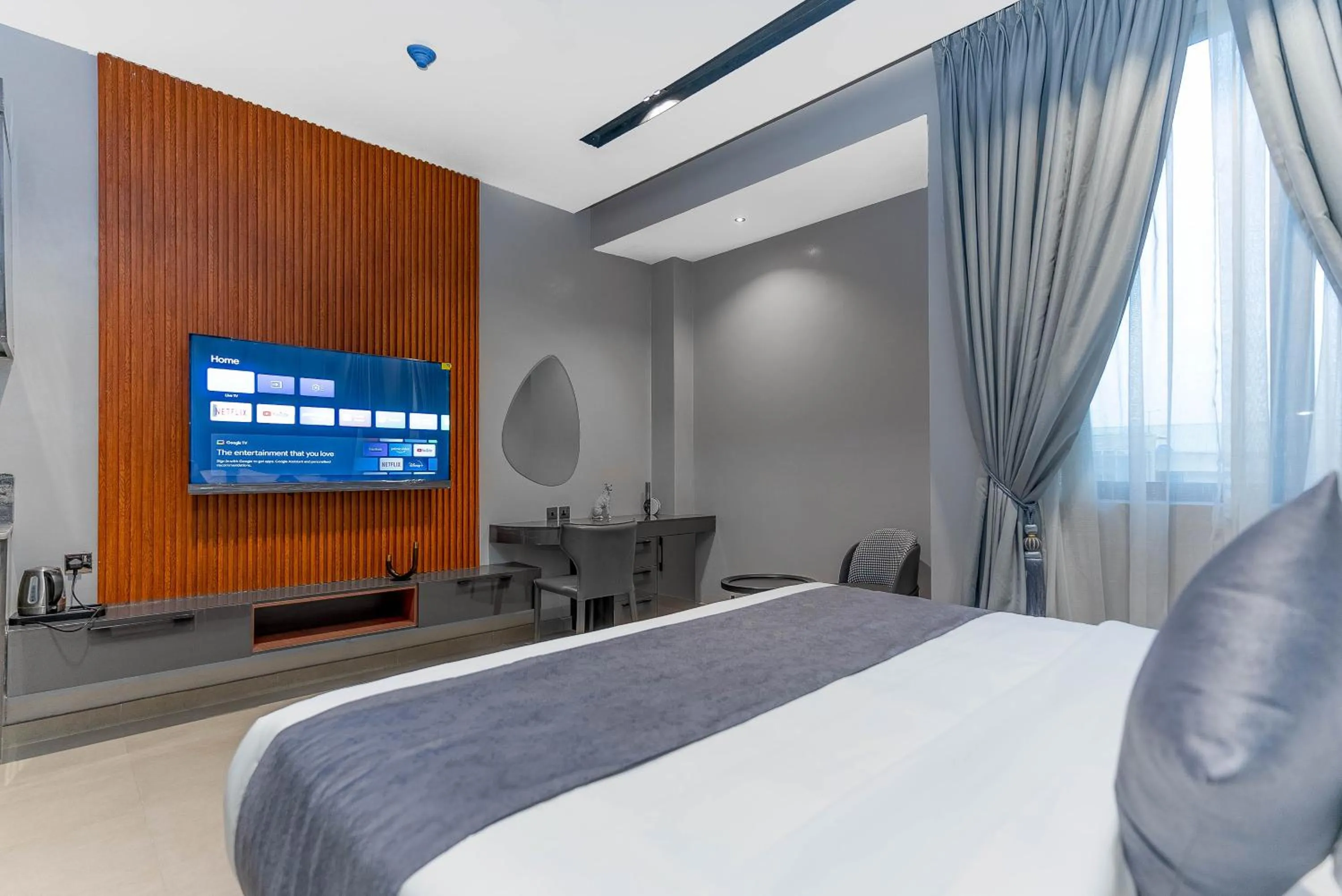 TV and multimedia, Bed in GTA HOTEL IKEJA