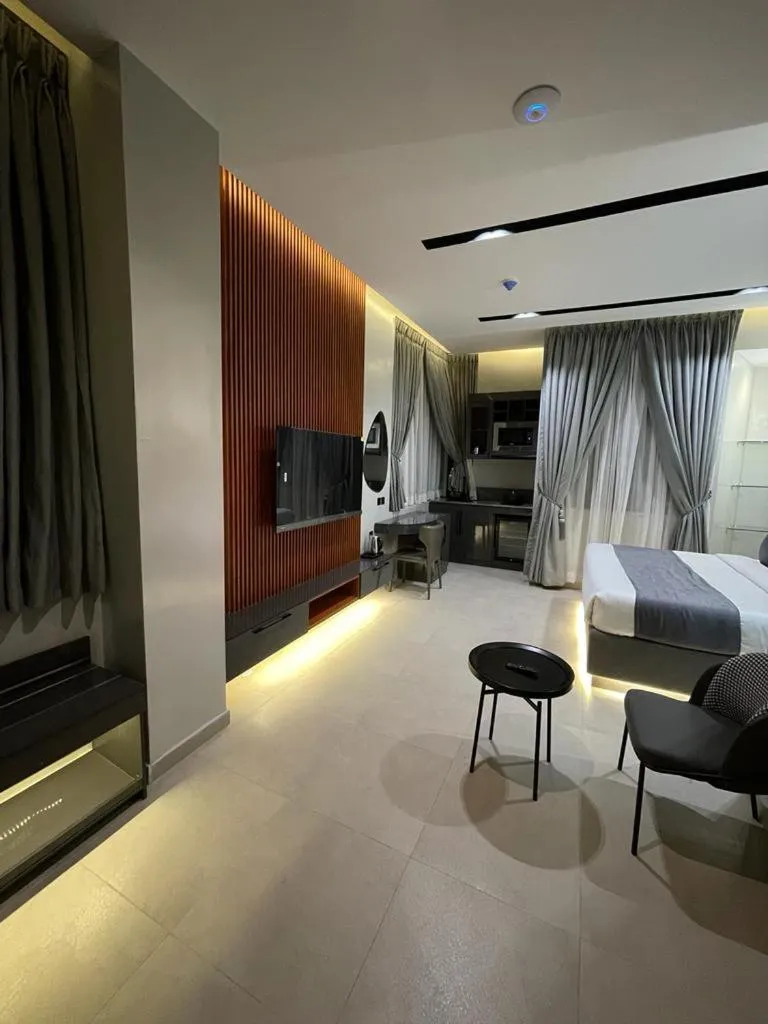 TV and multimedia, Bed in GTA HOTEL IKEJA