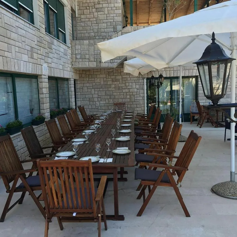 Restaurant/places to eat in Hotel Marco Polo