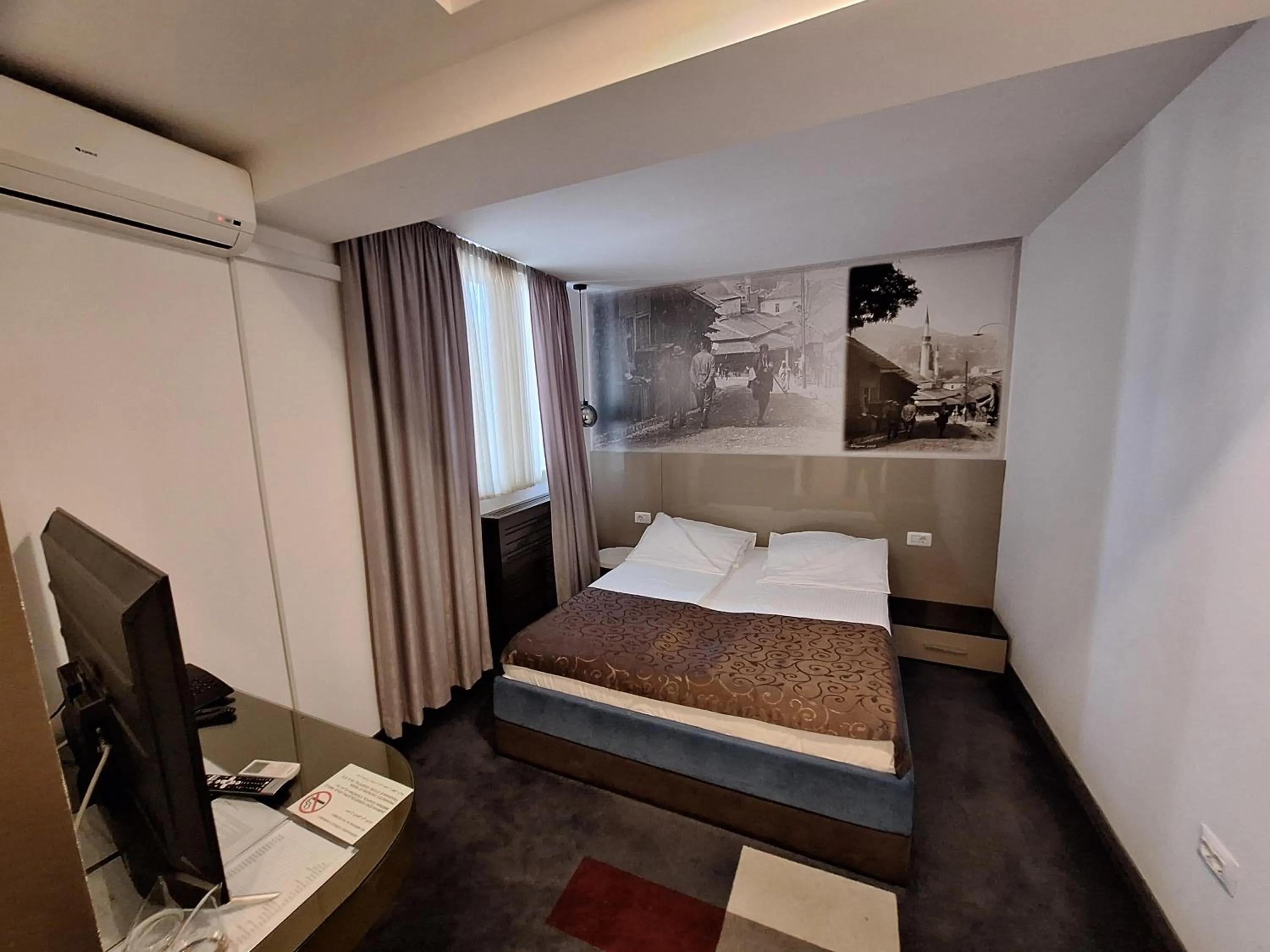 Photo of the whole room, Bed in Hotel Boutique Bristol