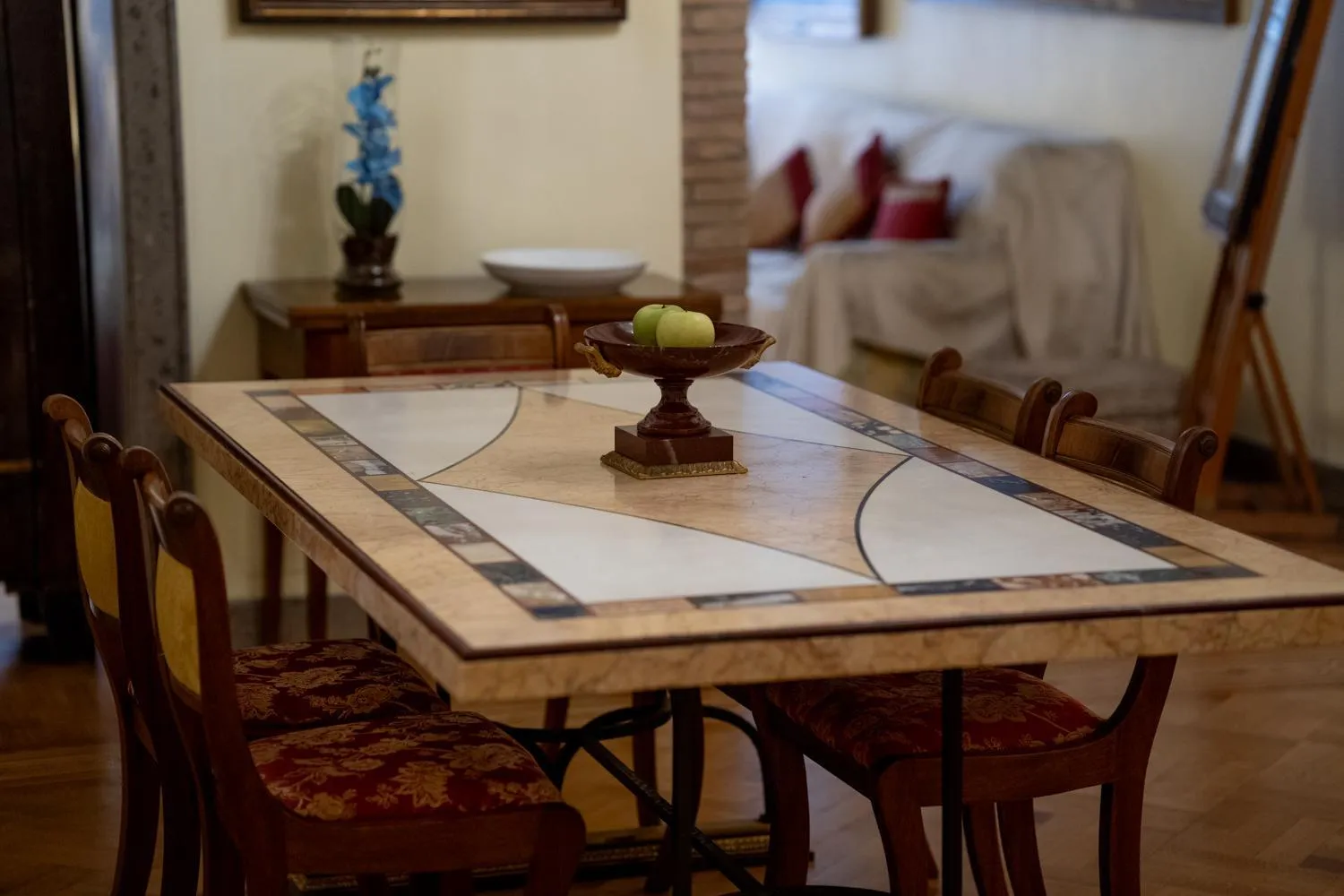 Living room in Suites Rome