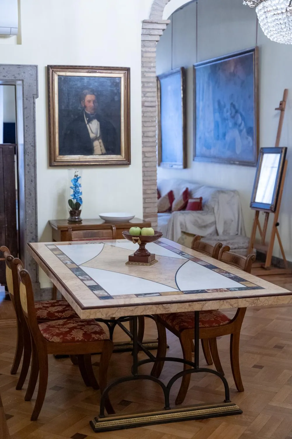 Living room in Suites Rome