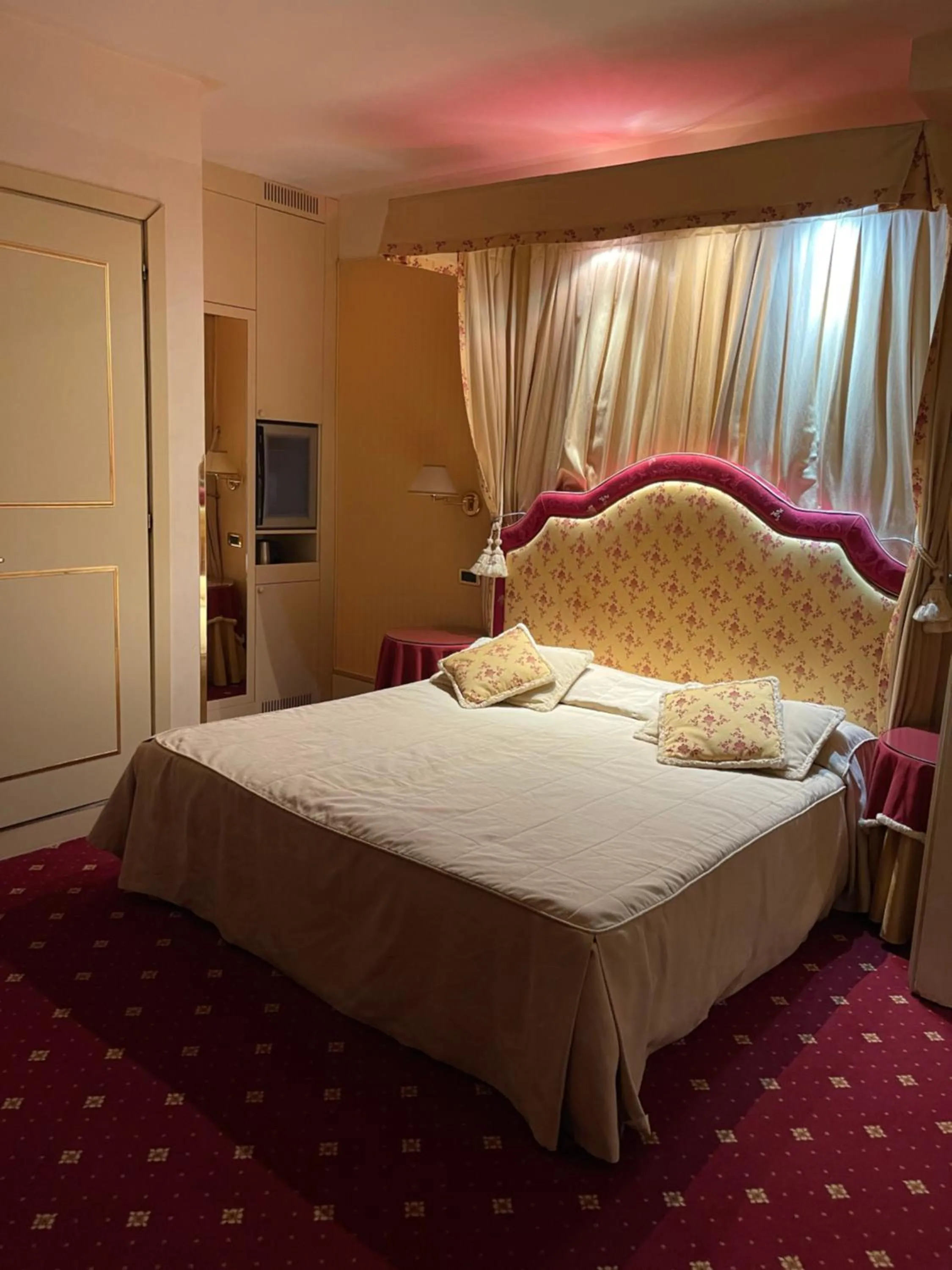 Bedroom, Bed in Ca' Princess